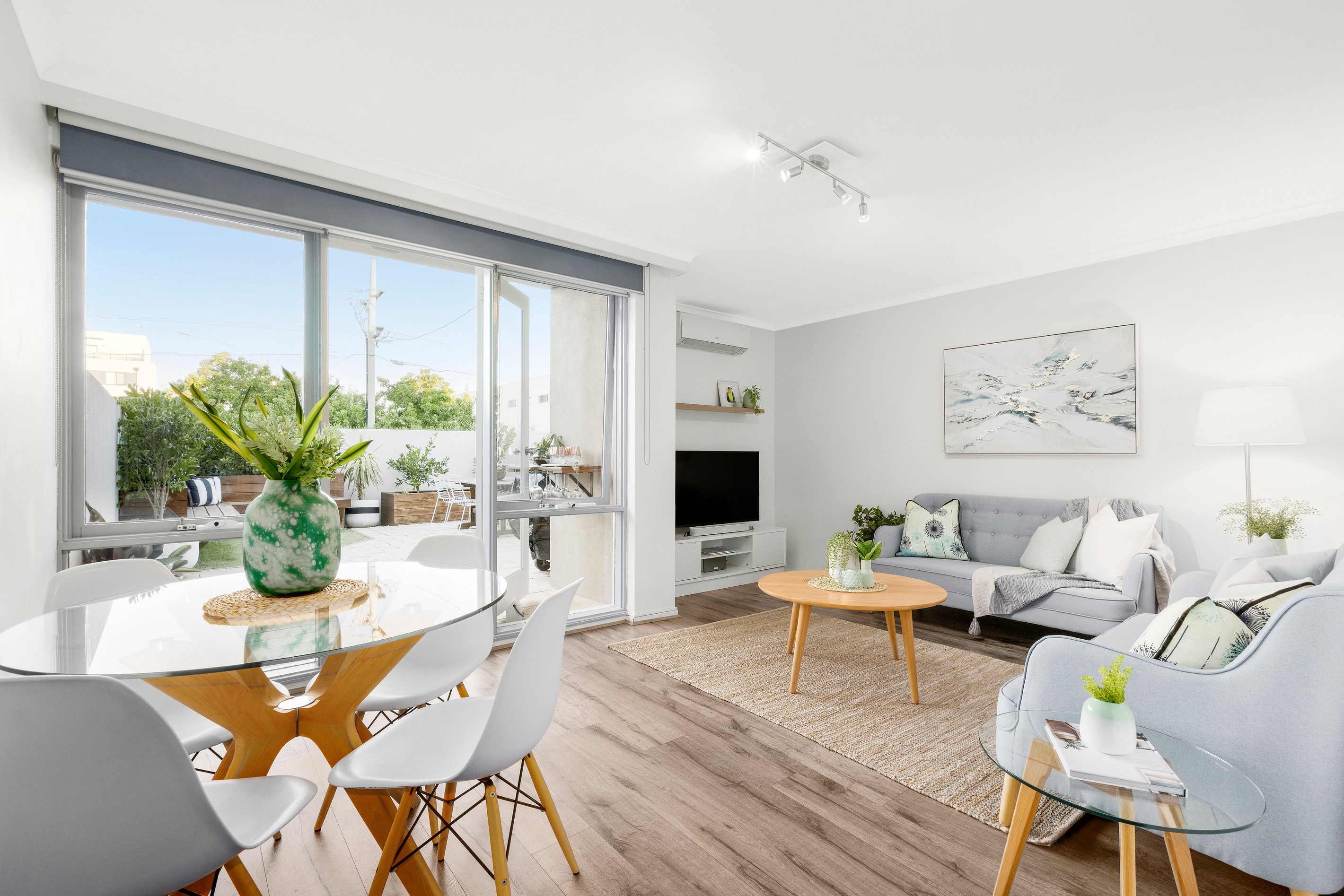 1/10 Kokaribb Road, Carnegie, VIC 3163