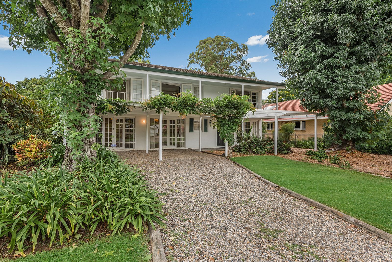 3 Kowhai Street, Kenmore QLD 4069