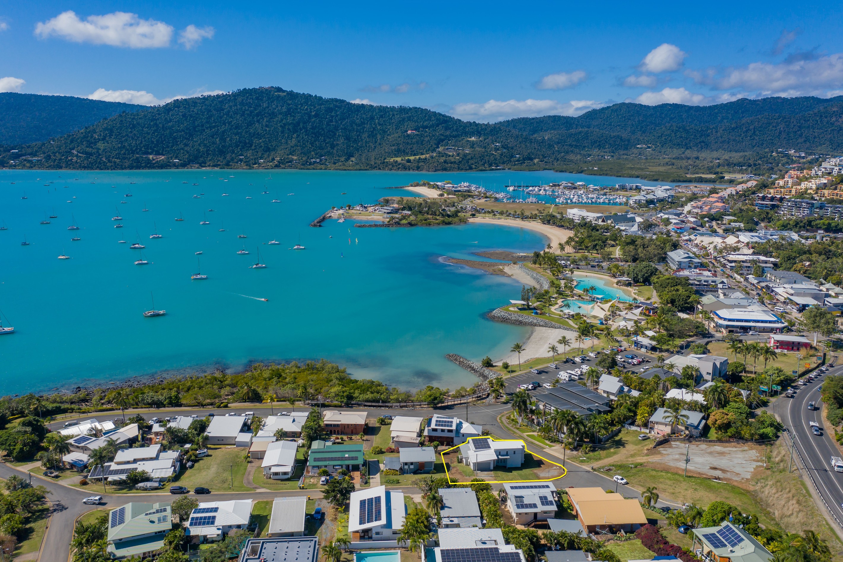 11 Hillcrest Avenue, Airlie Beach, QLD 4802