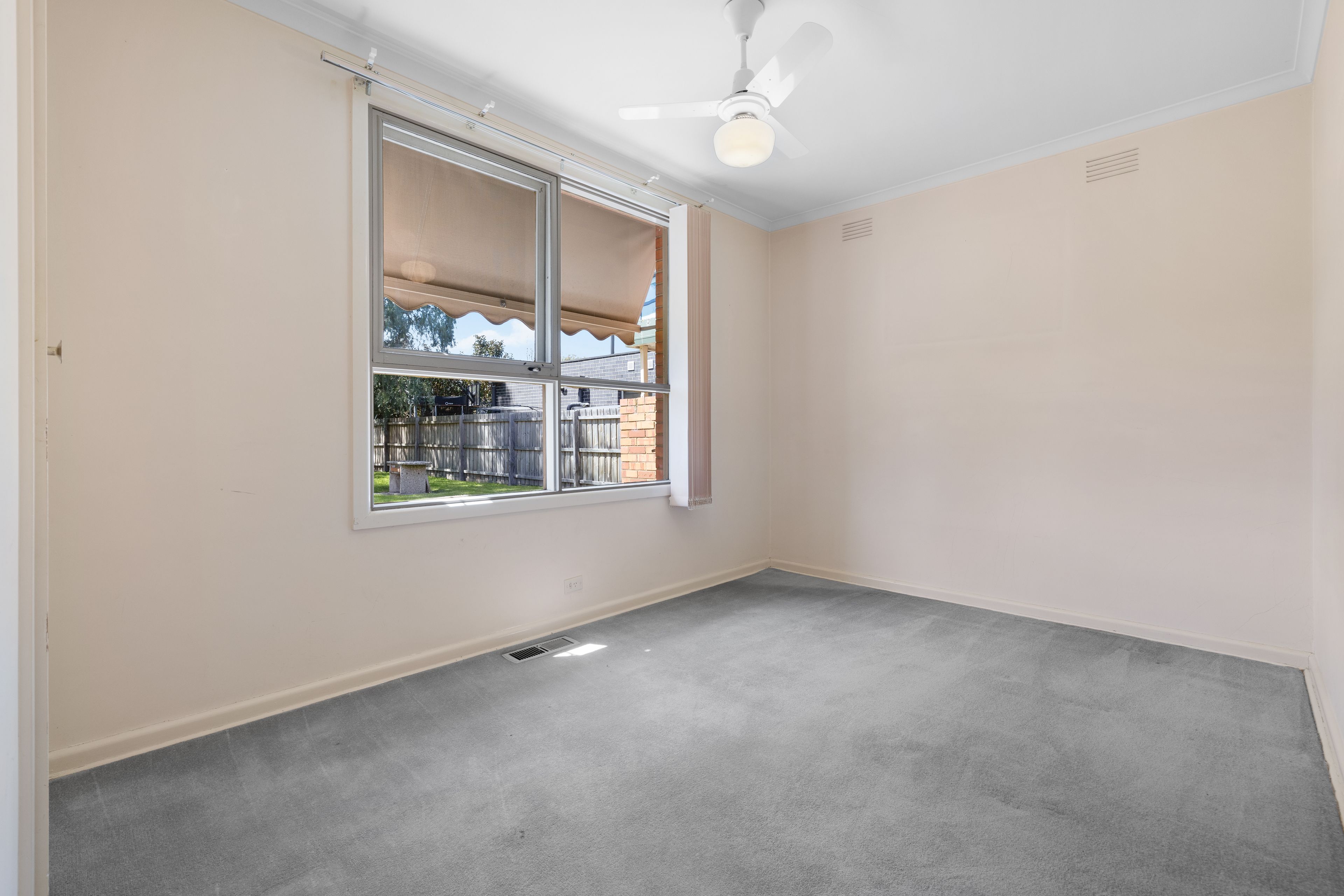 21 Freda Avenue — photo 9 of 17