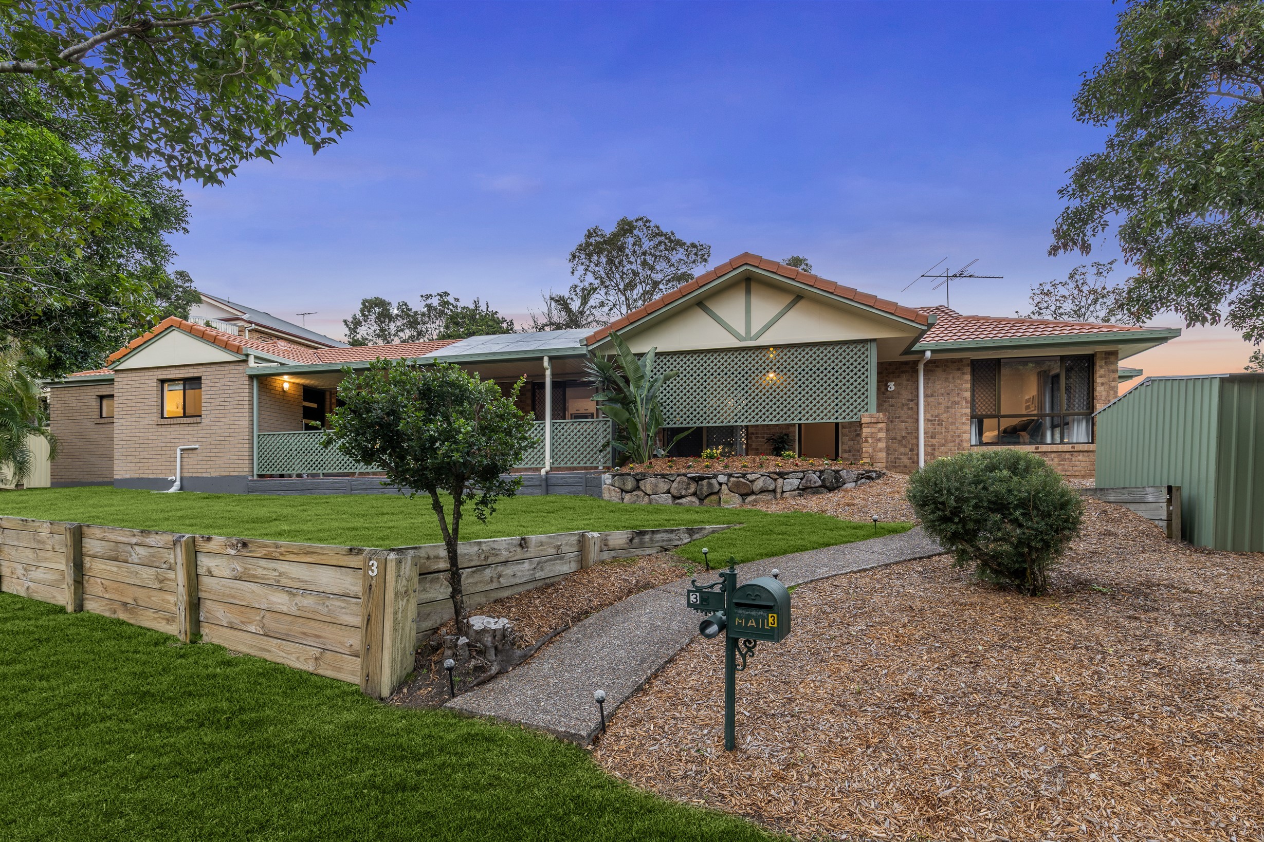 3 Cedarwood Court, Arana Hills, QLD 4054