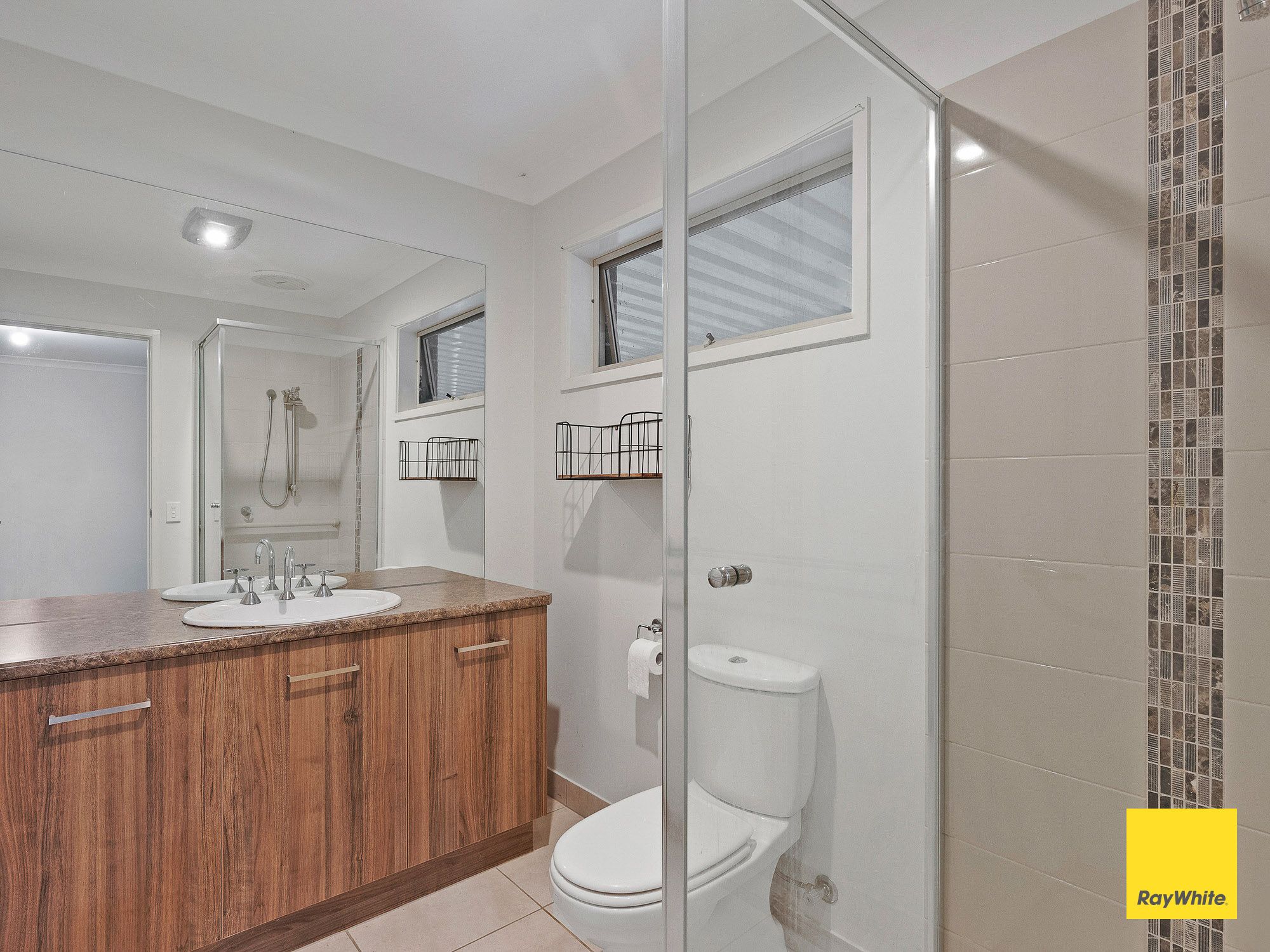 61 Elizabeth Street — photo 10 of 16