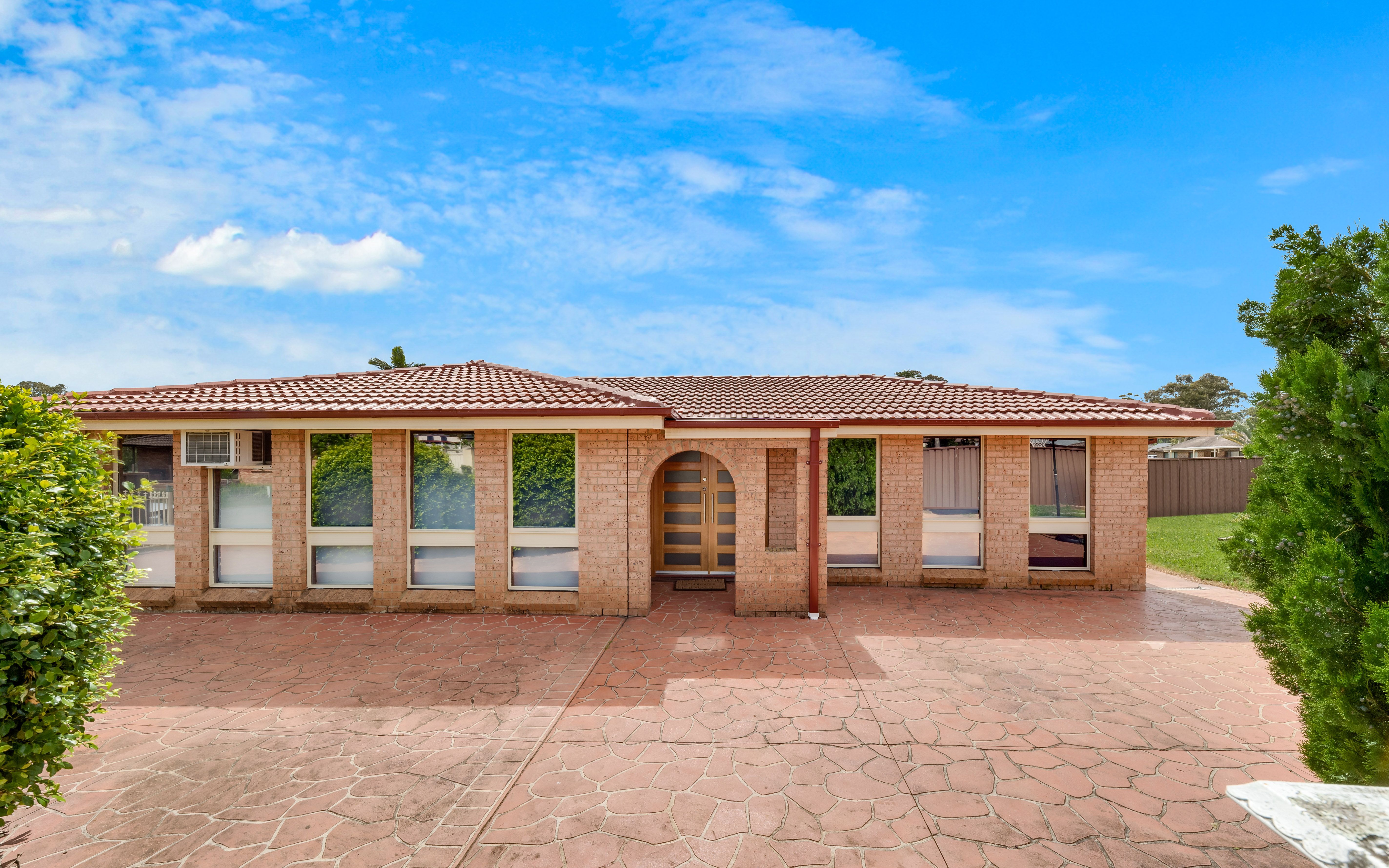 23 Linum Street, Macquarie Fields, NSW 2564