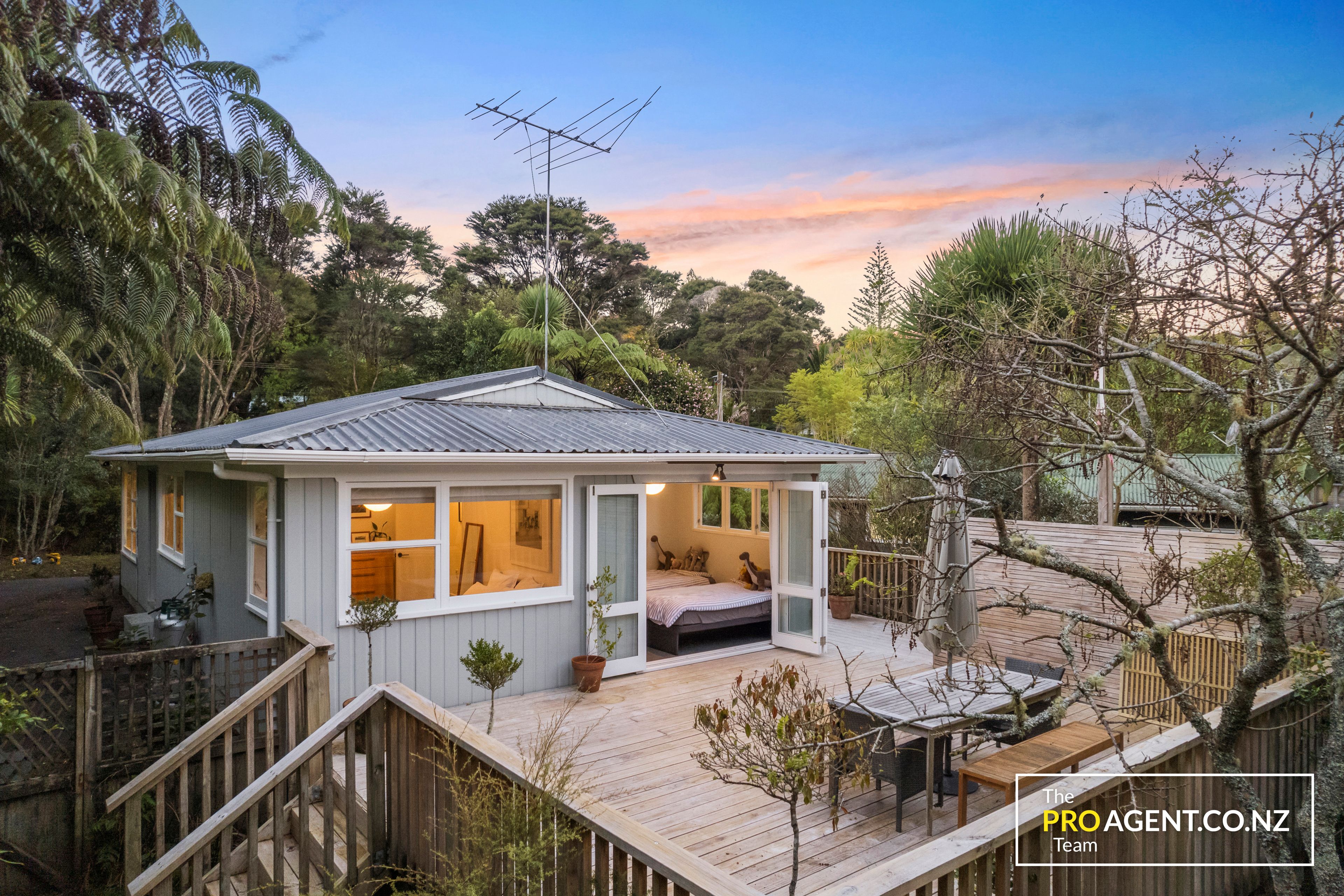 146 Woodlands Park Road, Titirangi, Waitakere City 0604 - Sold House ...