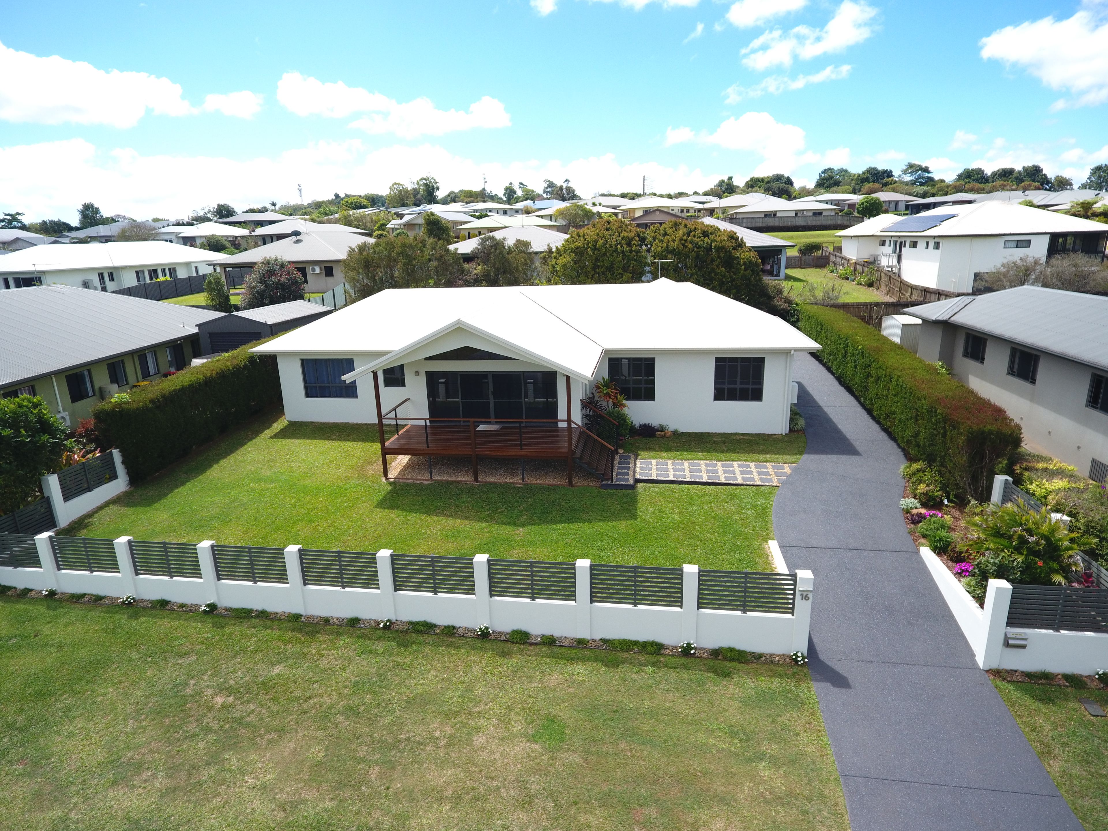 16 Mitchell Drive, Atherton, QLD 4883