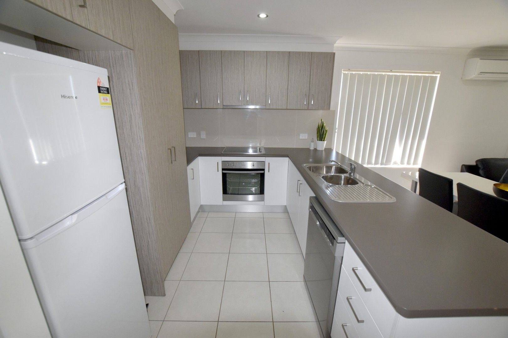 29 Oystercatcher Road, Kirkwood, QLD 4680