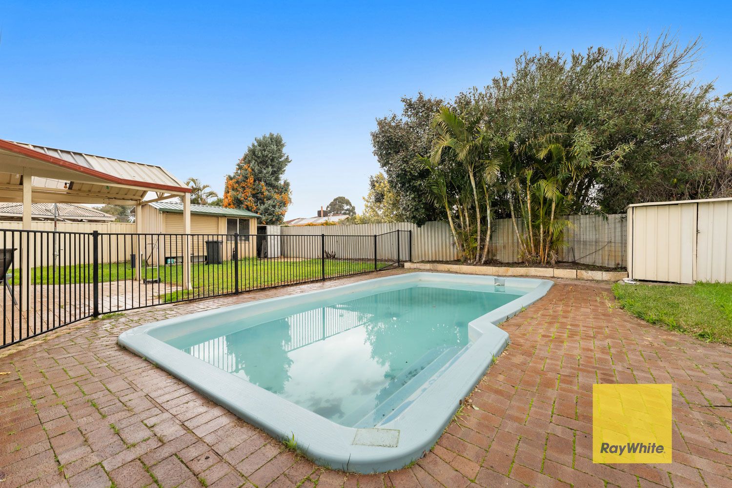 16 Discovery Drive, Thornlie, WA 6108