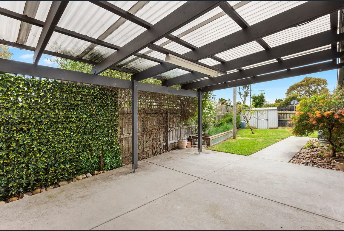 11 Terrigal Drive — photo 9 of 10