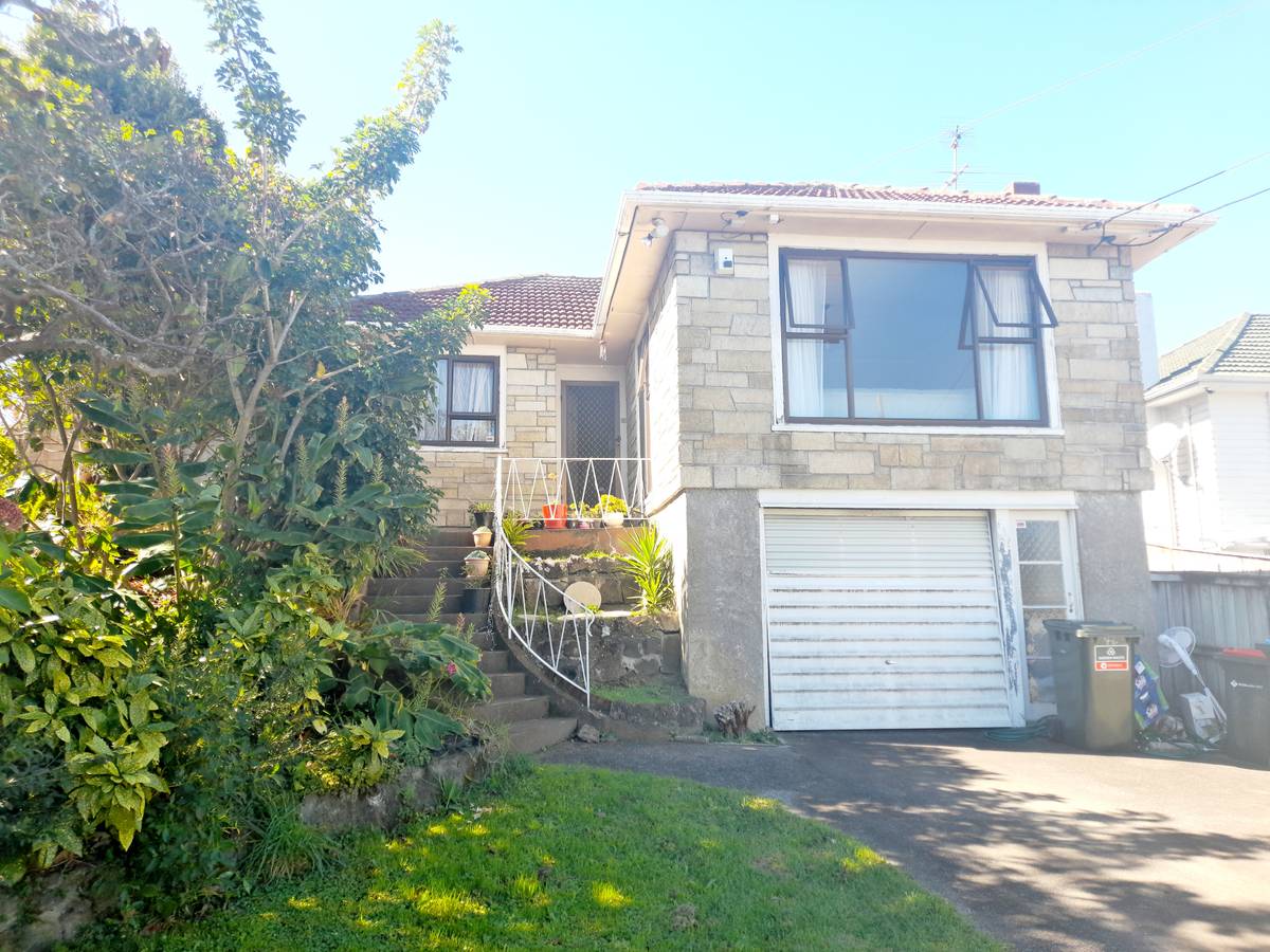 46 Staveley Avenue, Mt Roskill, Auckland City Real Estate Ray White