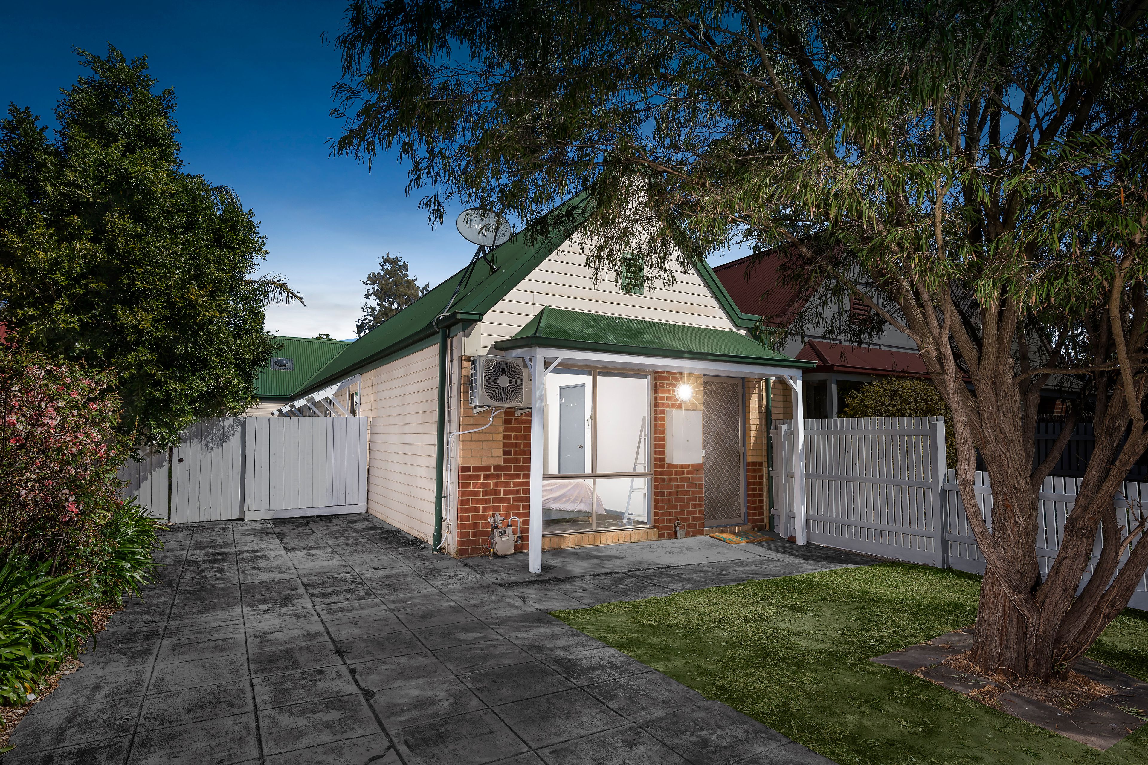 23 Benjamin Close, Bundoora VIC 3083