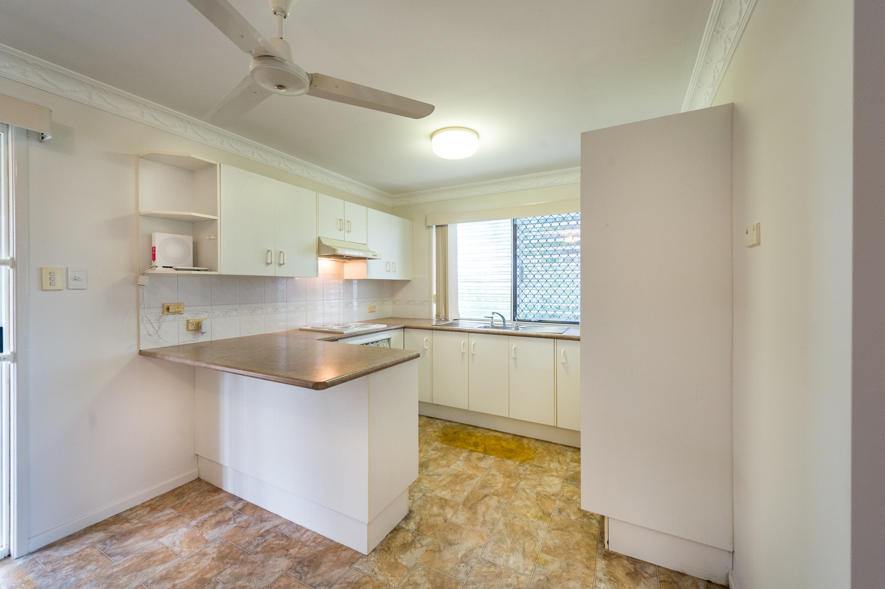 1/294 Waterloo Street, Berserker, QLD 4701