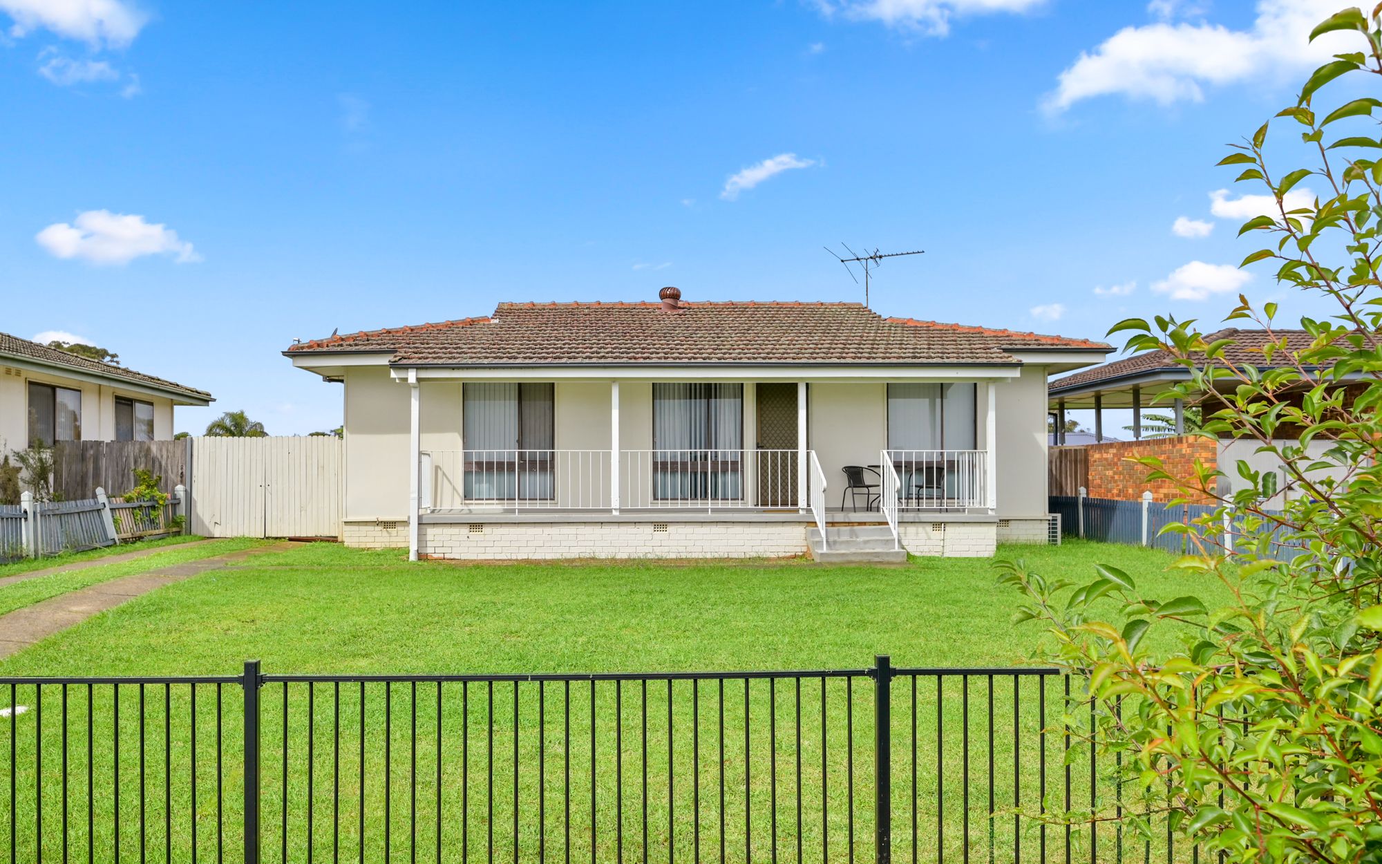 6 Waterhouse Place, Airds NSW 2560