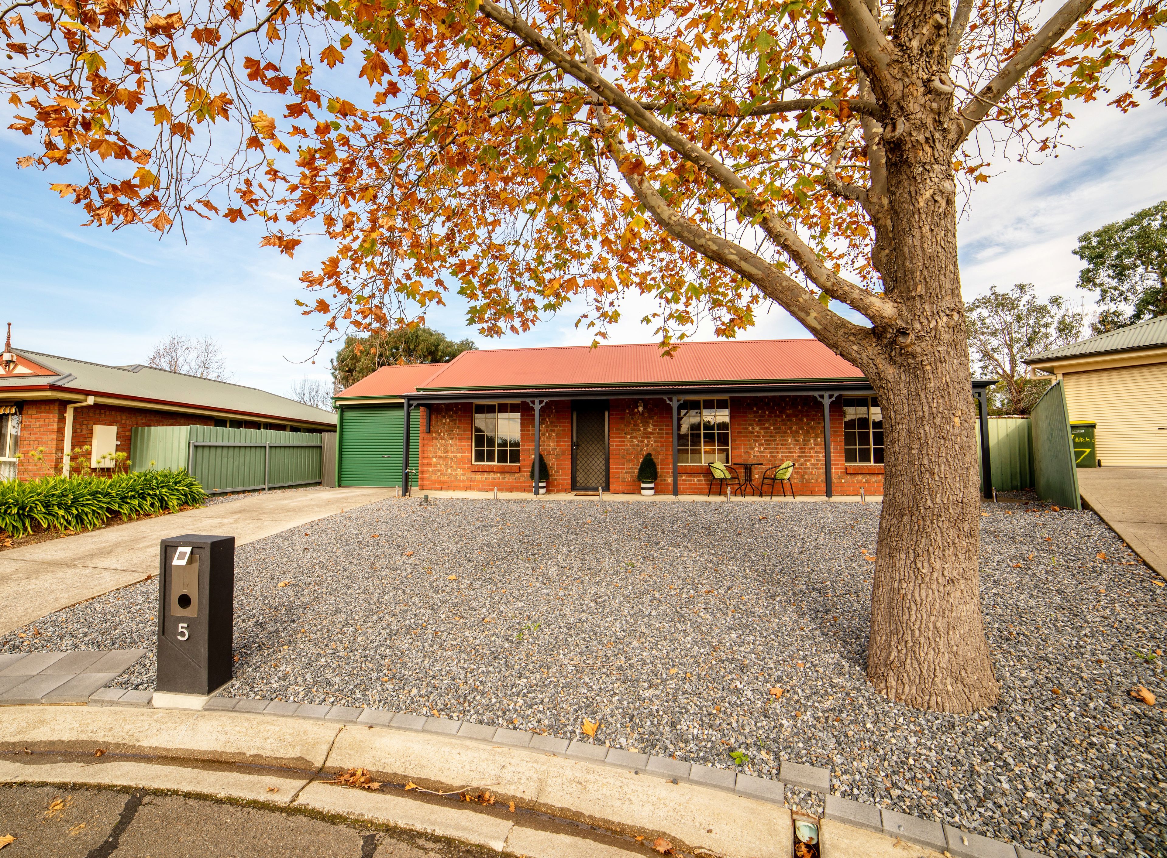 5 Dutch Close, Mount Barker SA 5251