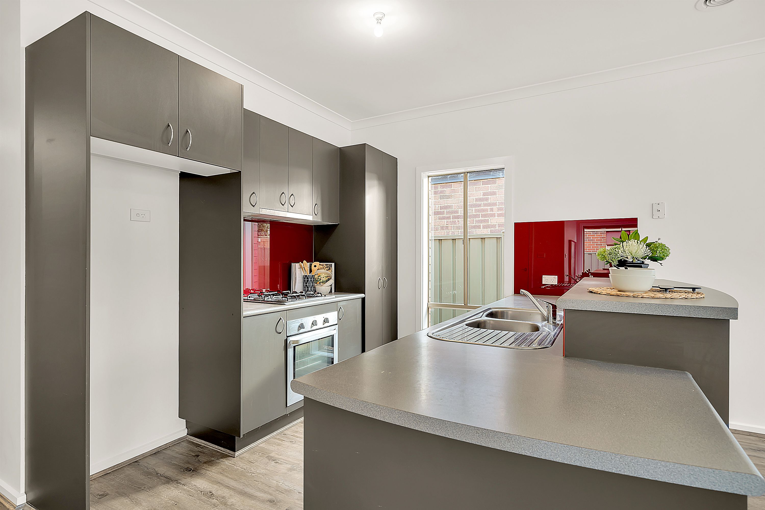 32 Chelsworth Loop, Craigieburn, VIC 3064