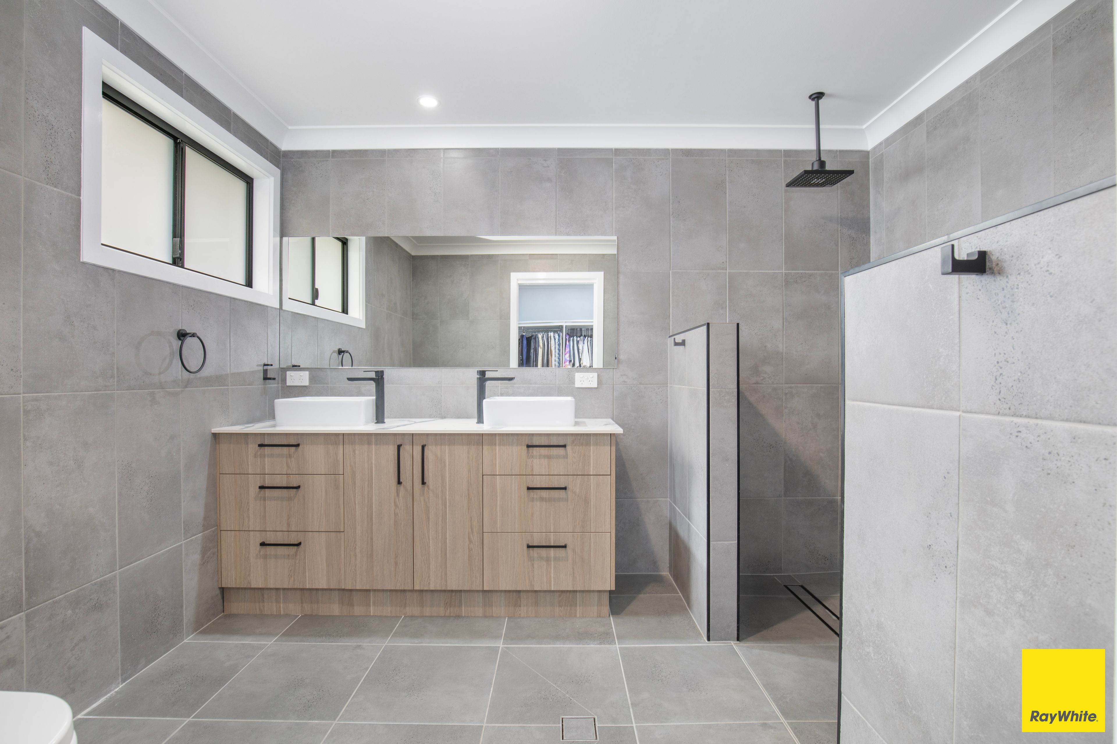 36 Hewitt Road — photo 5 of 12