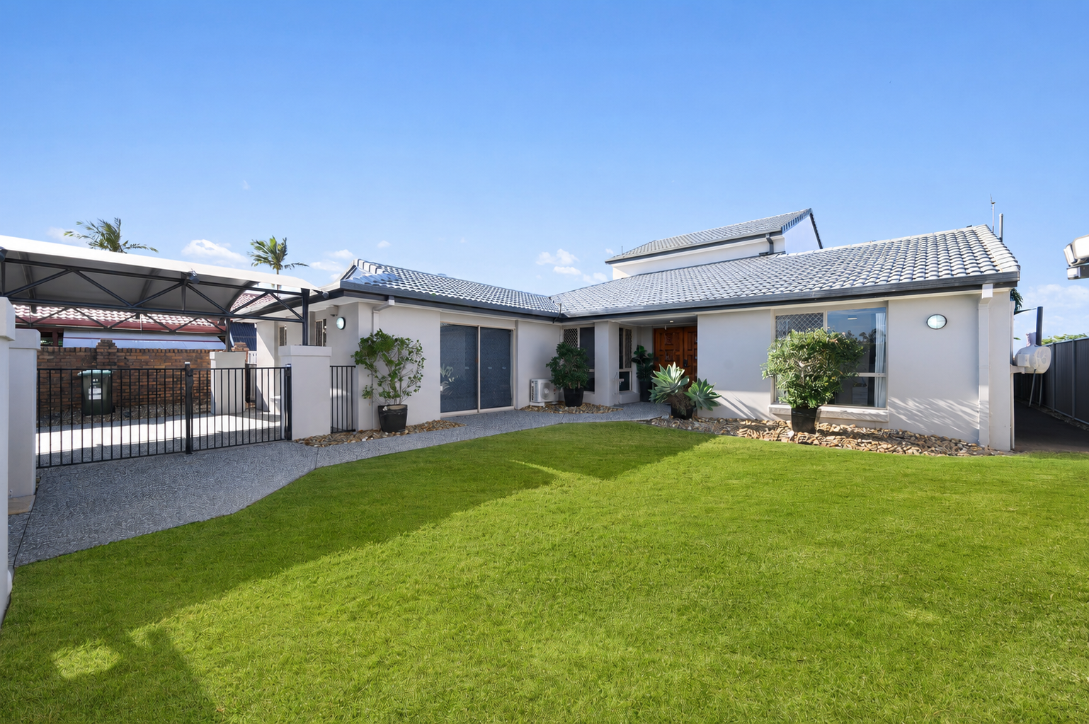 41 Seaspray Street — photo 6 of 30