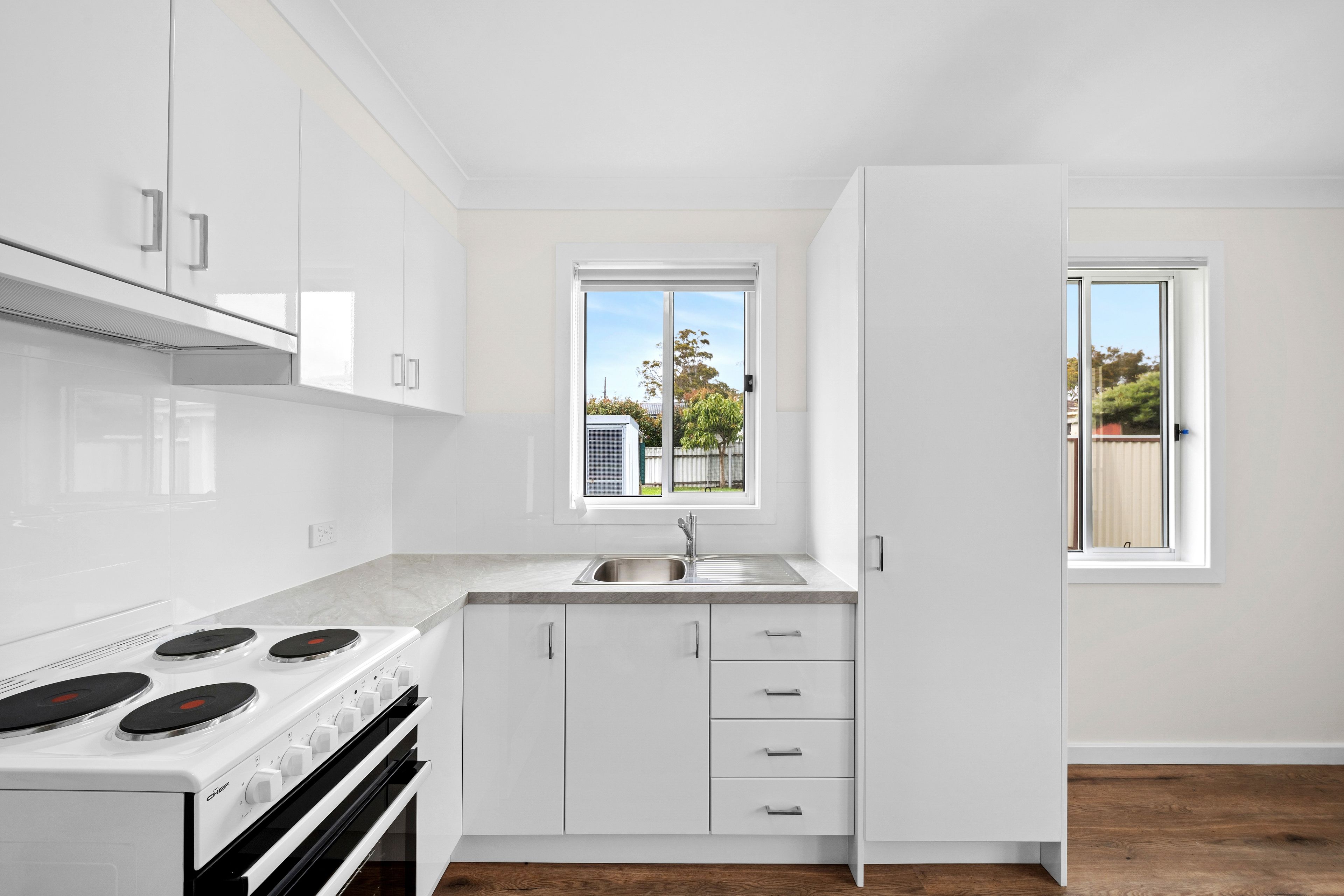 49 Dunvegan Street — photo 4 of 14