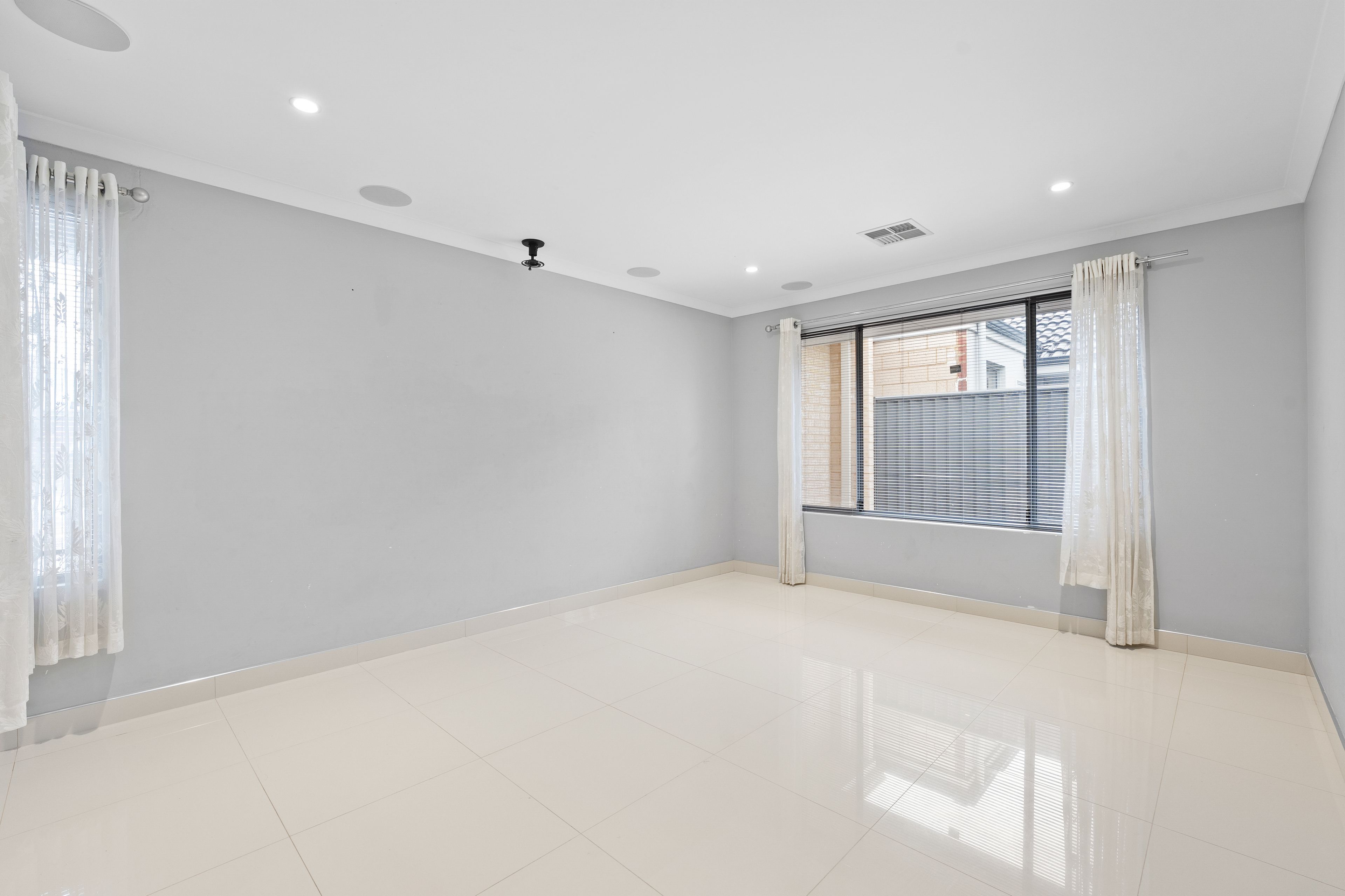 10 Sahara Drive — photo 3 of 30