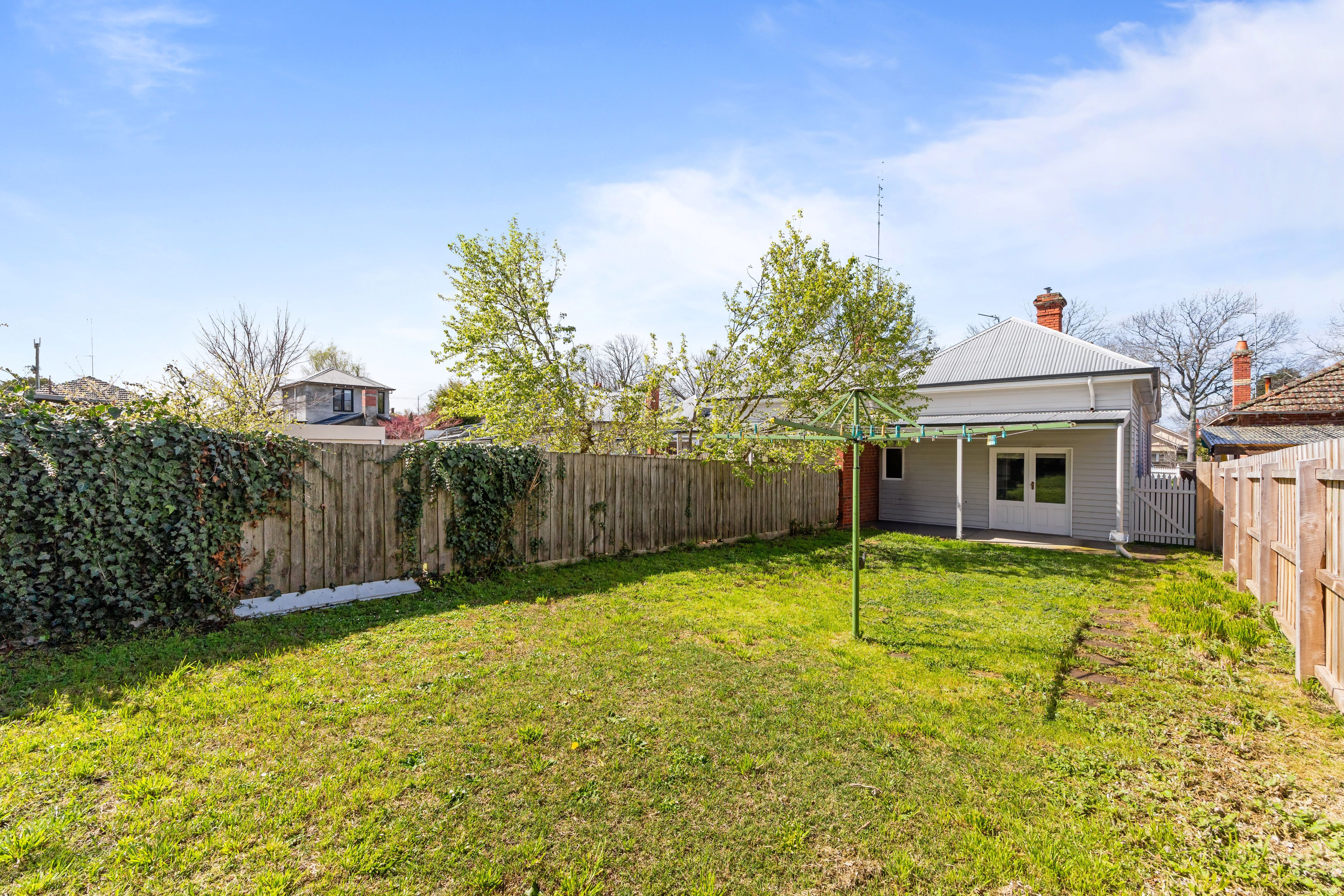 112-114 Raglan Street South — photo 30 of 30