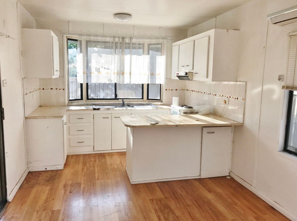 21a Kevin Street, Mannering Park, NSW 2259
