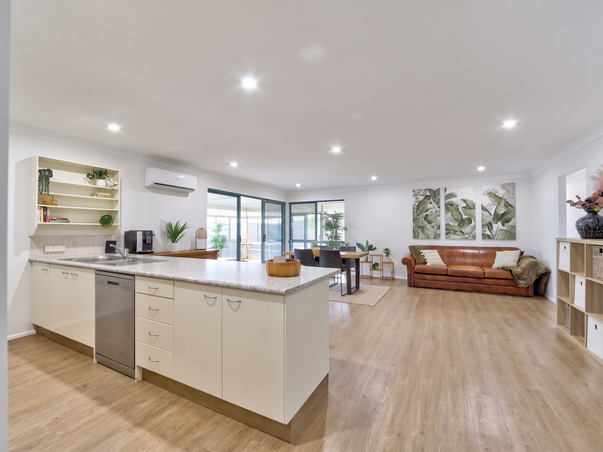 6 Leicester Terrace, Mudgeeraba, QLD 4213