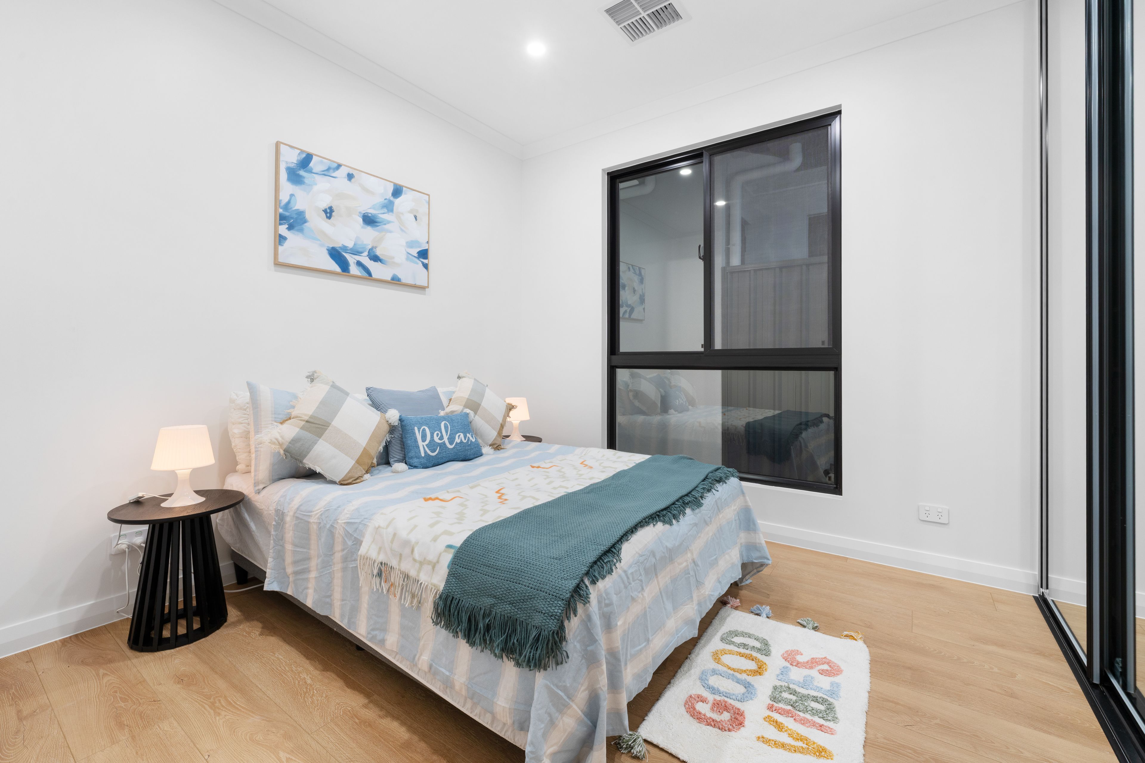 29 Guildford Street — photo 23 of 27