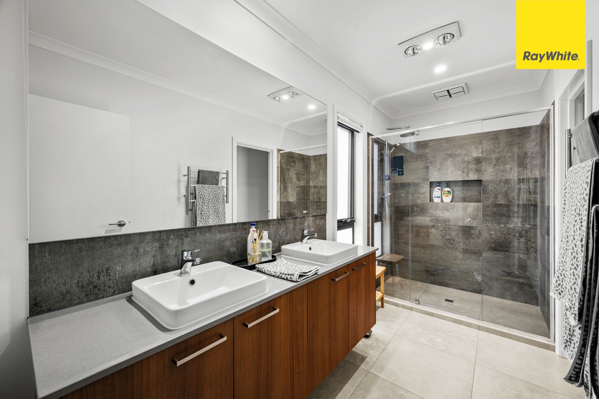 11 Tamboritha Boulevard, WEIR VIEWS, VIC 3338