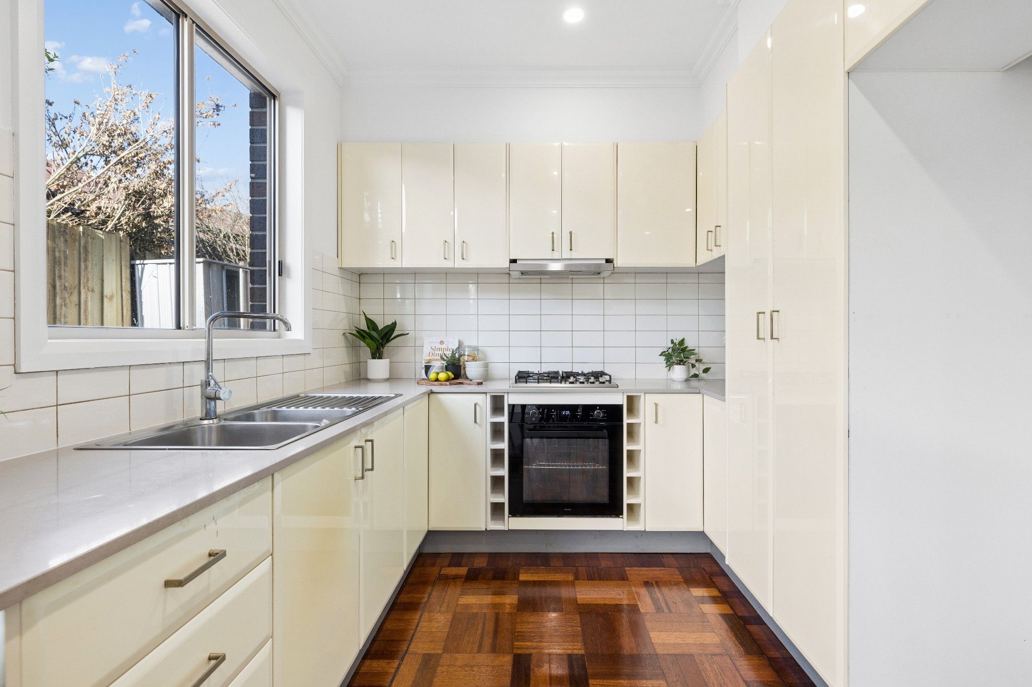 7/23 Macpherson Street — photo 5 of 14