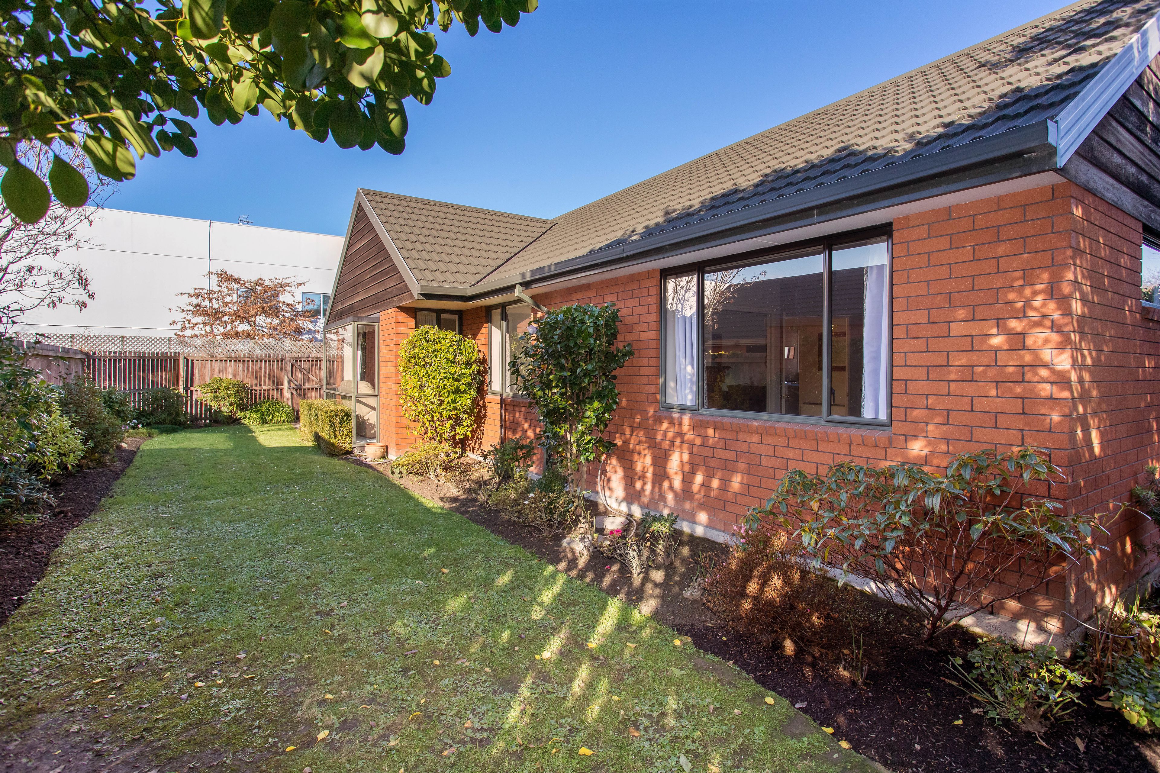 2/118a Sawyers Arms Road, Northcote, Christchurch City 8052 Sold