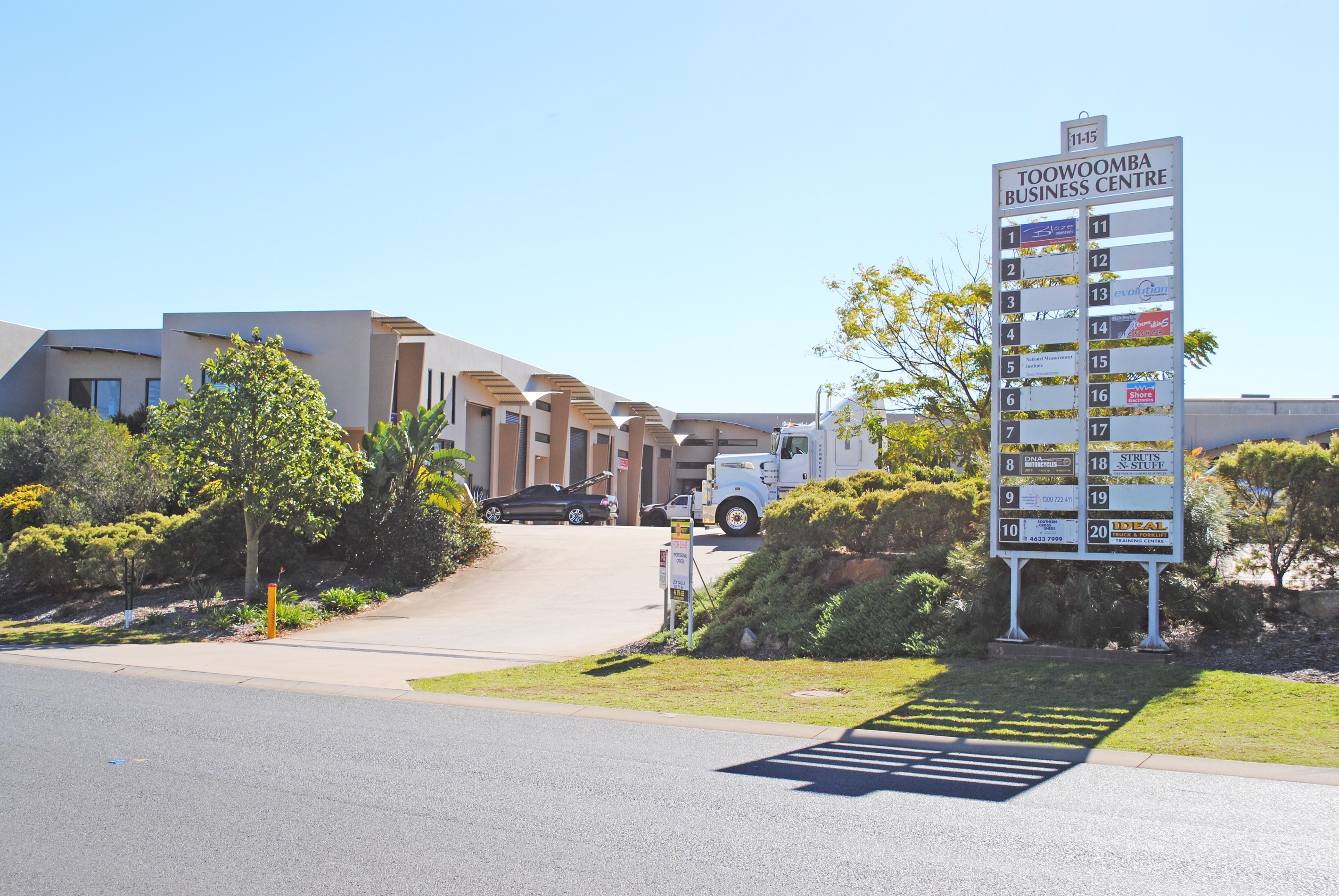 Unit 6/11-15 Gardner Court, Wilsonton, QLD 4350