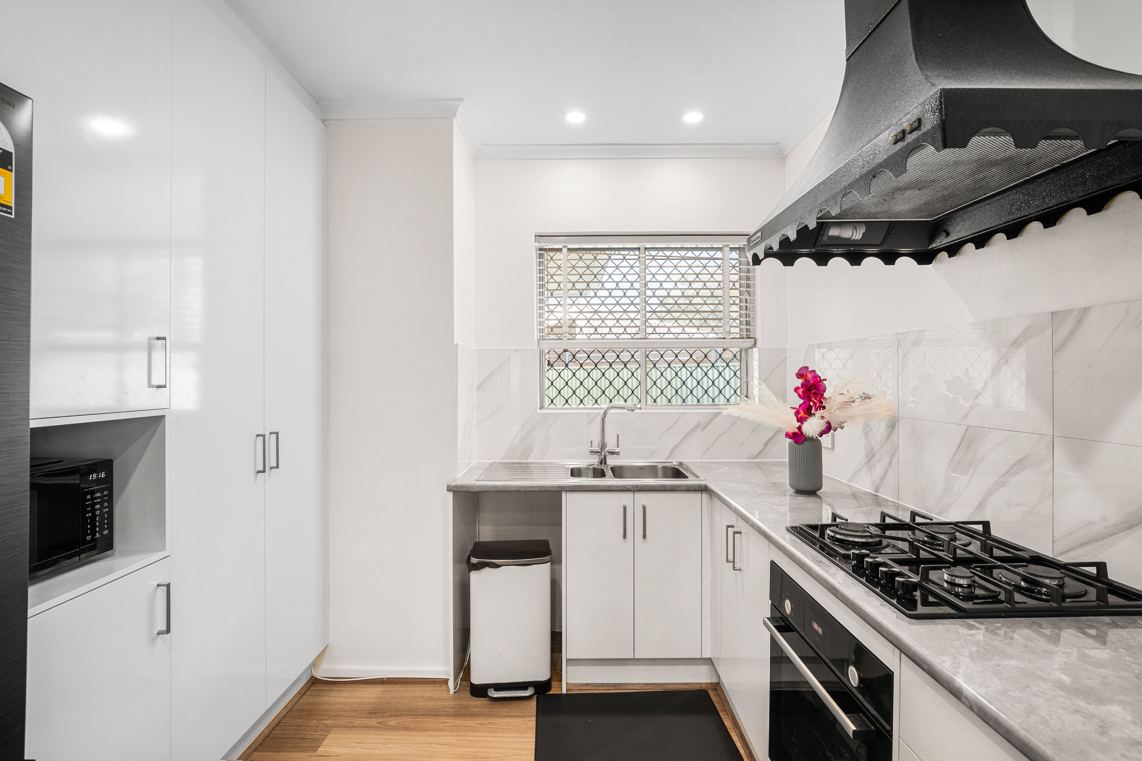 3/3a Kearnes Road — photo 3 of 11