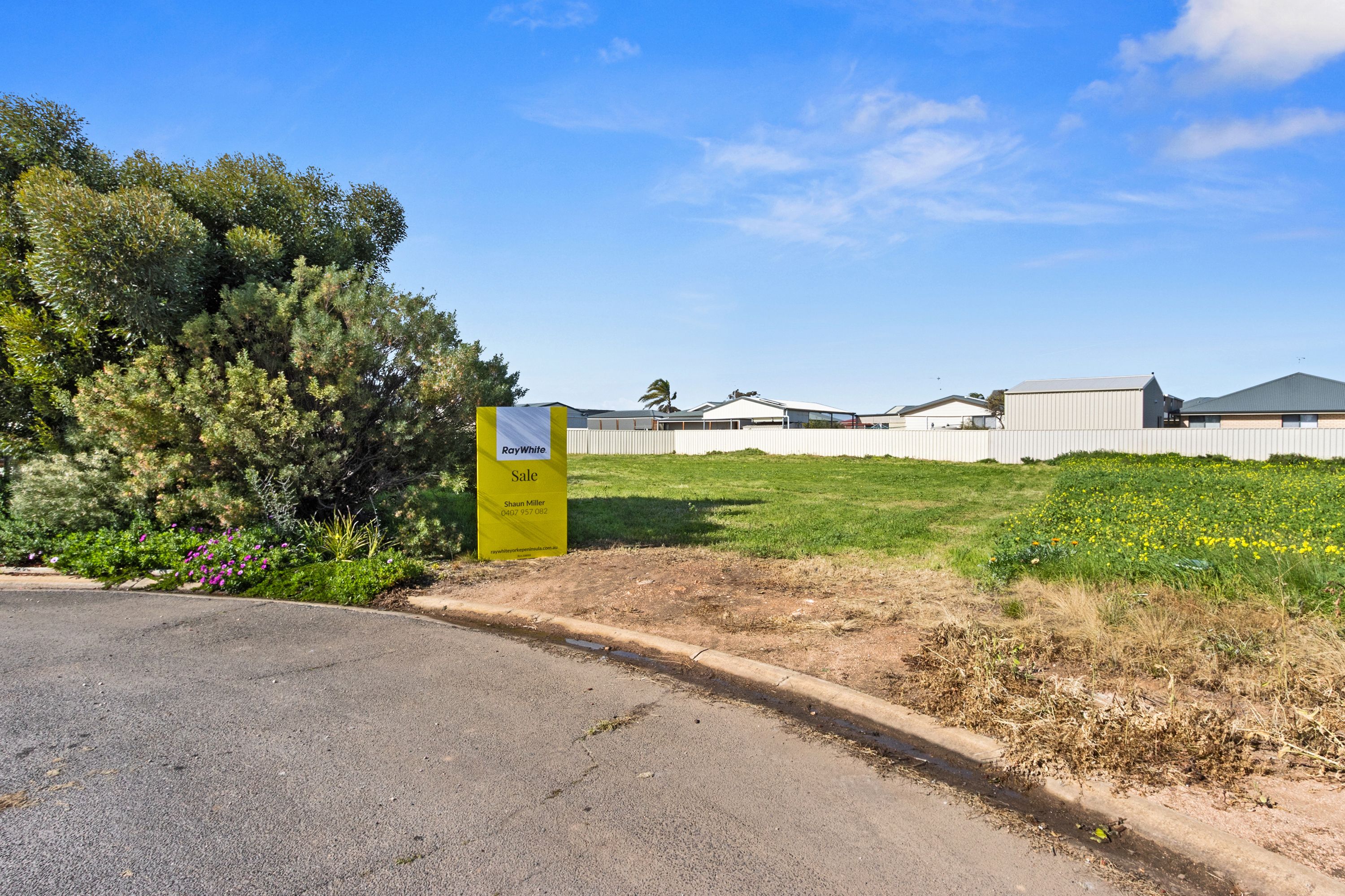 8 Browne Court — photo 6 of 7