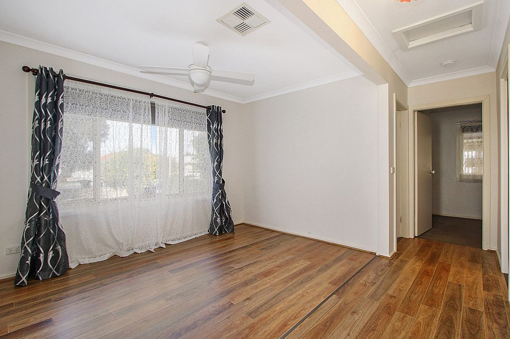 1047 Koonwarra Street — photo 4 of 13