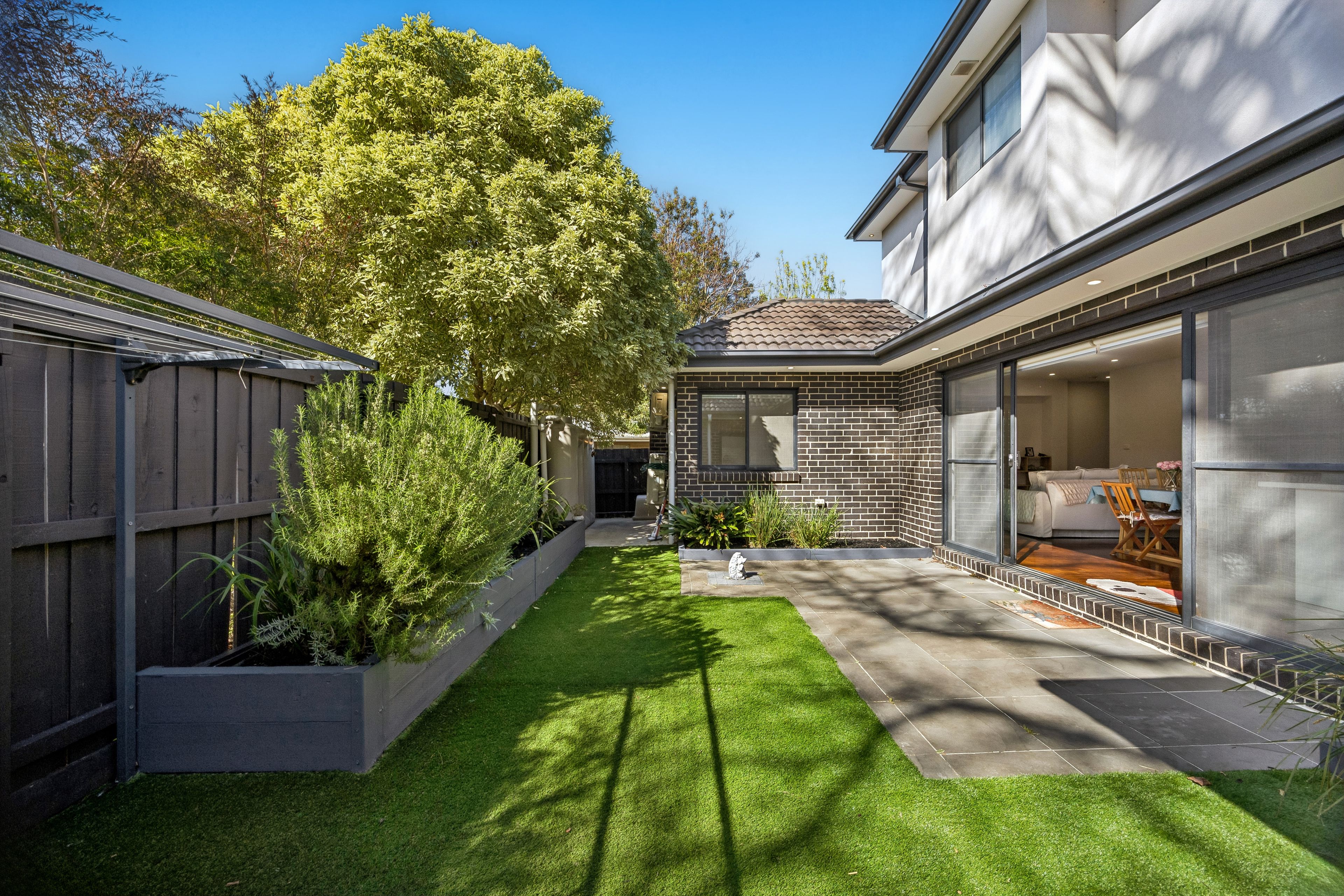 2/205 Wickham Road — photo 11 of 14