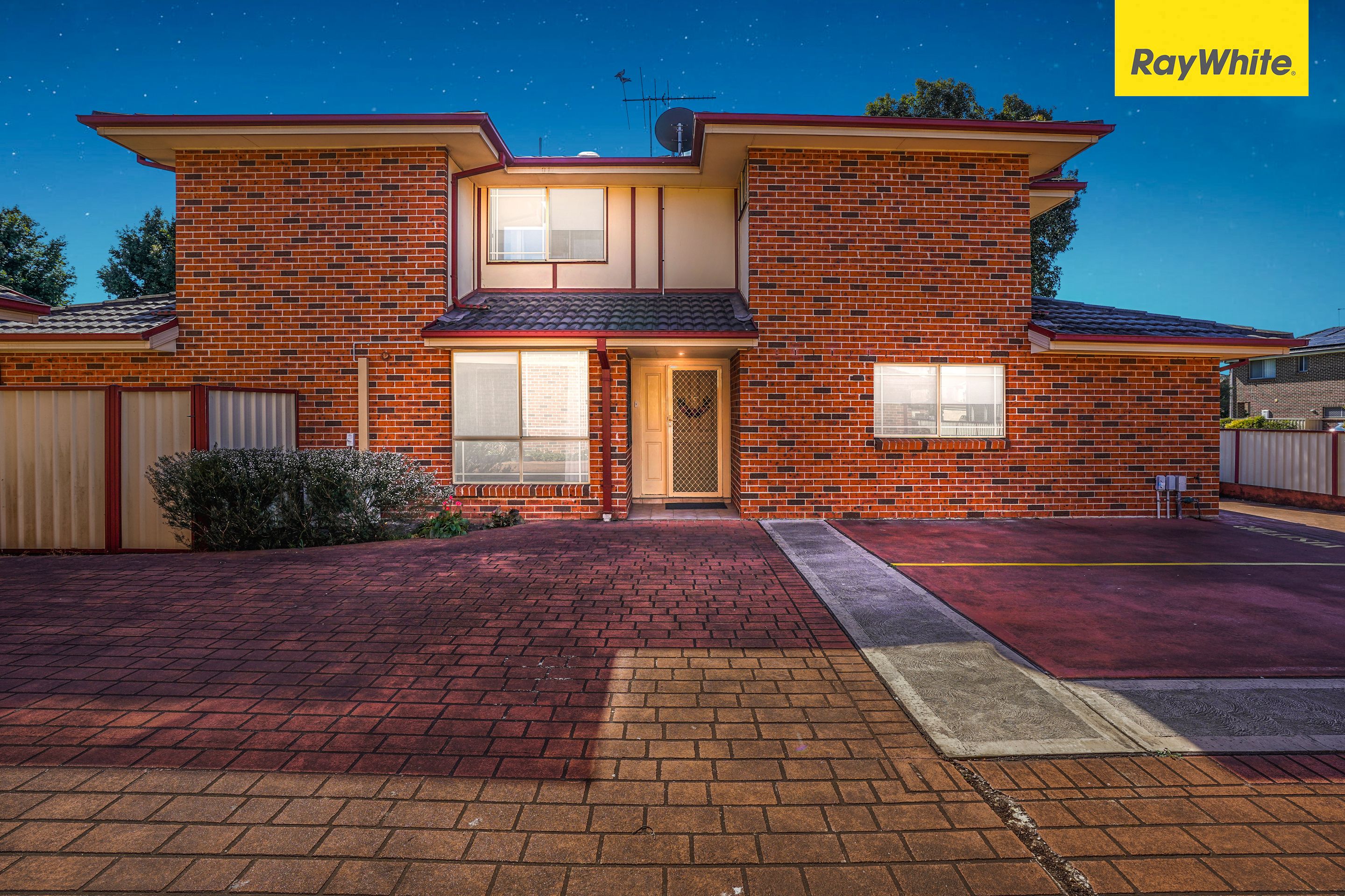 16 Blenheim Avenue, Rooty Hill NSW 2766