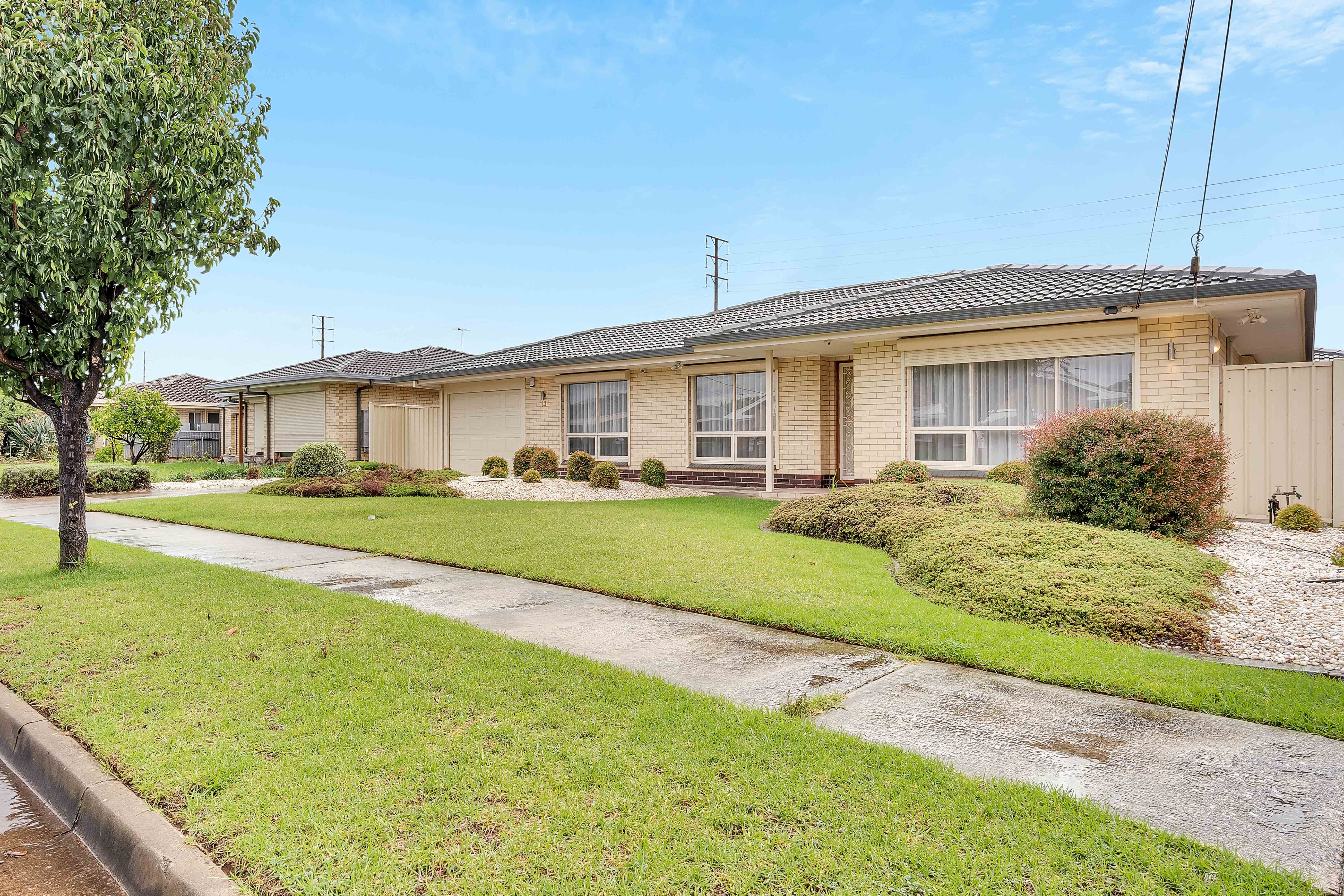13 Carley Crescent, Seaton, SA 5023