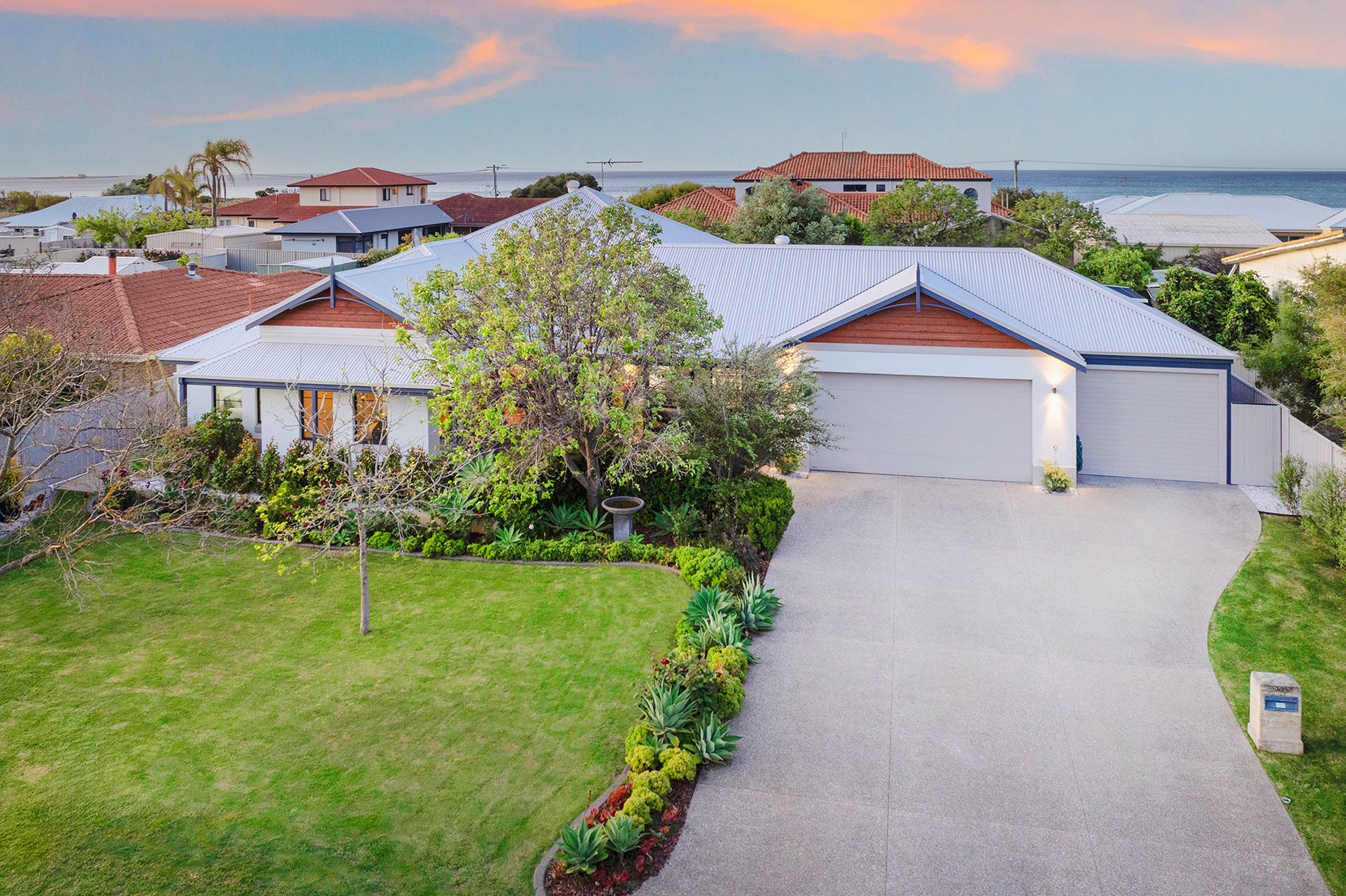 205 Marine Terrace, Geographe WA 6280