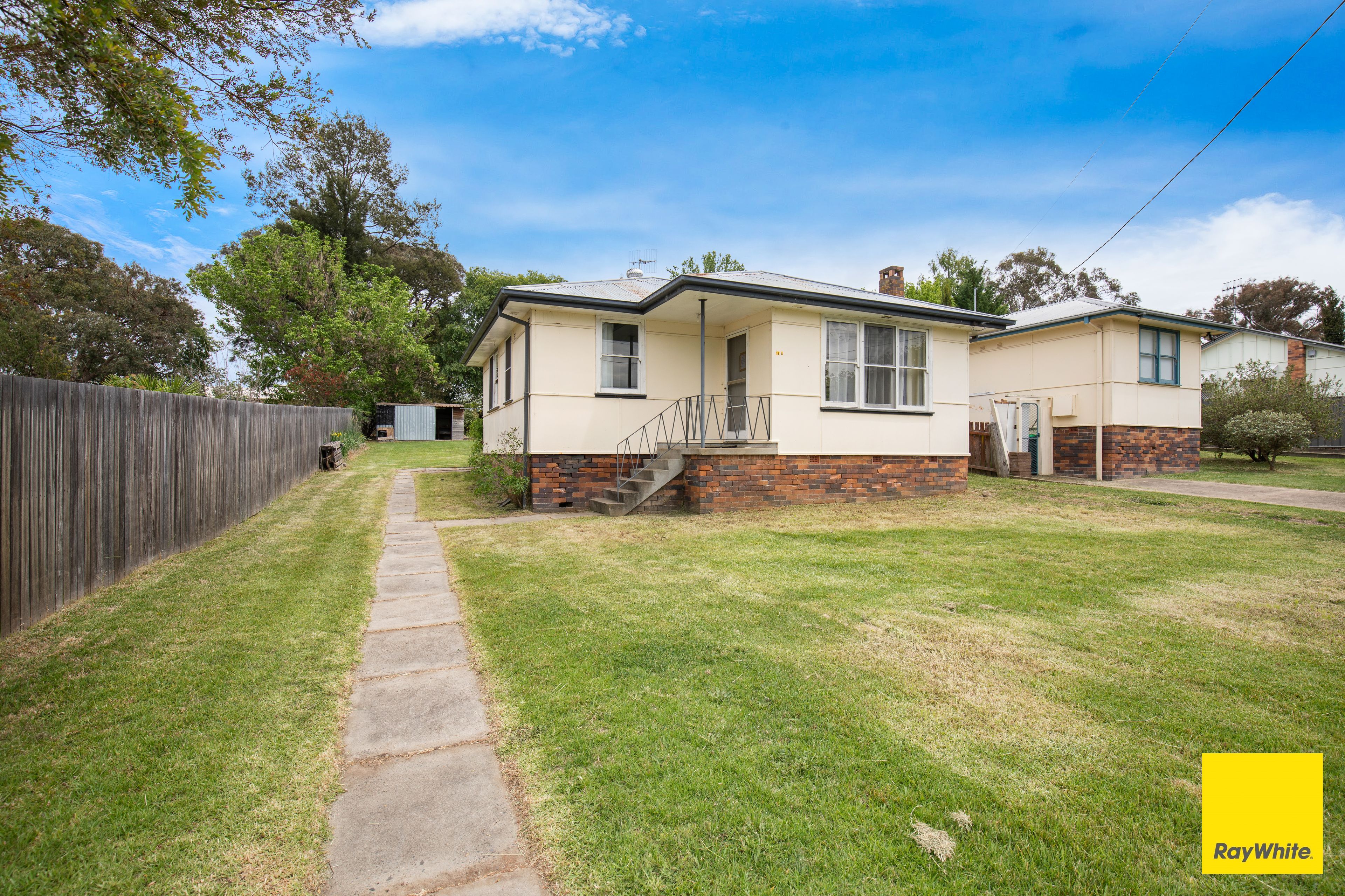 16A Douglas Street, Armidale, NSW 2350