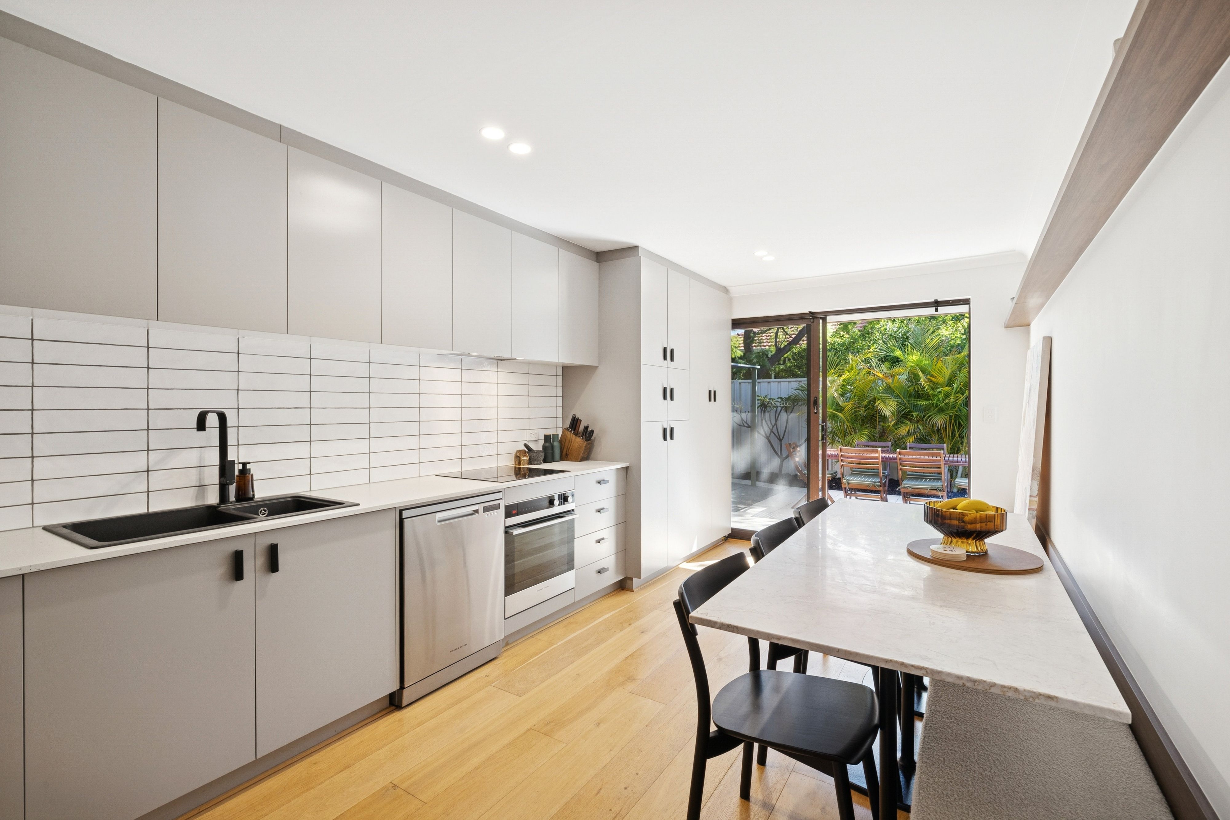 8/12 McMillan Street, Victoria Park, WA 6100