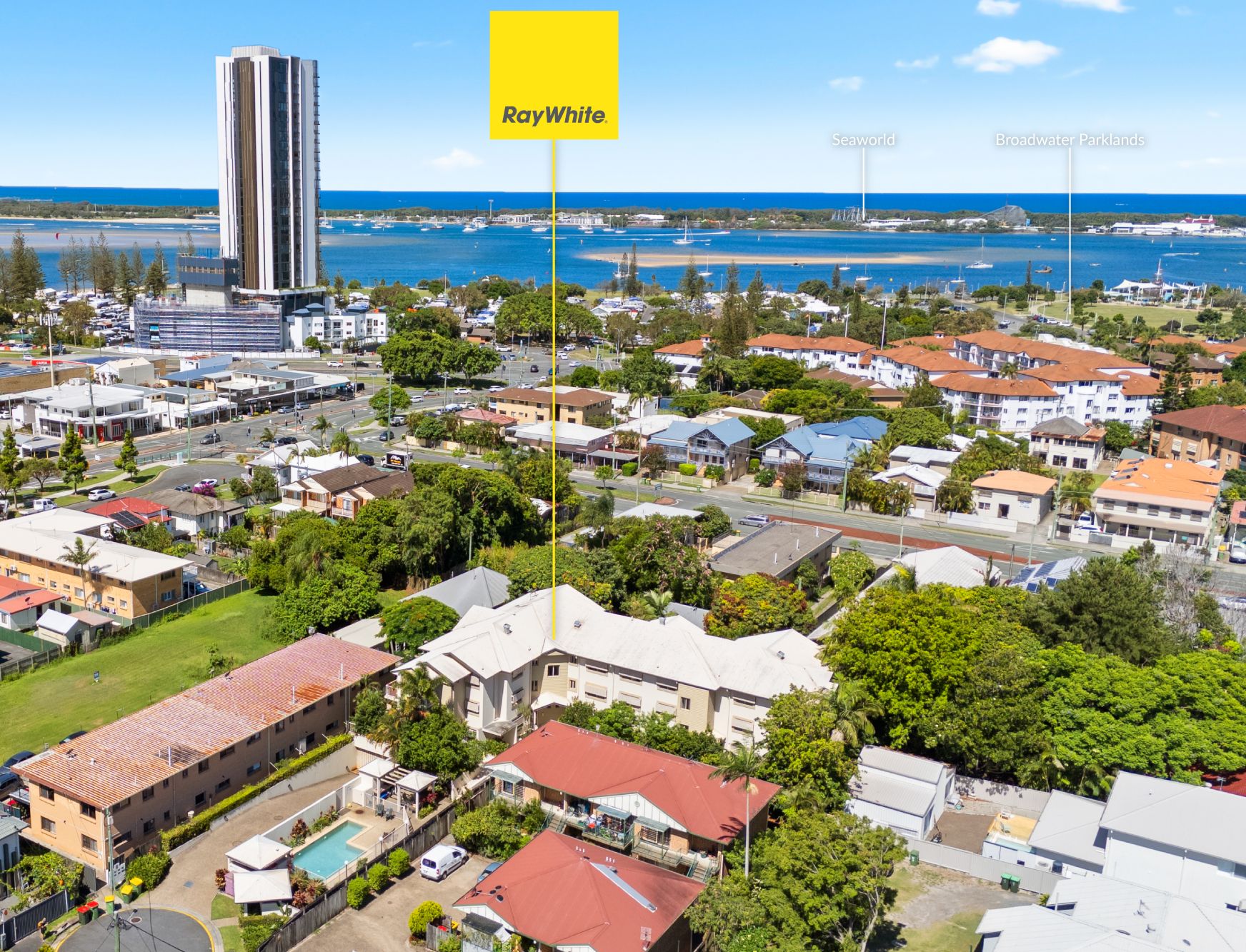 6/13D Wyndham Avenue — photo from Ray White Robina