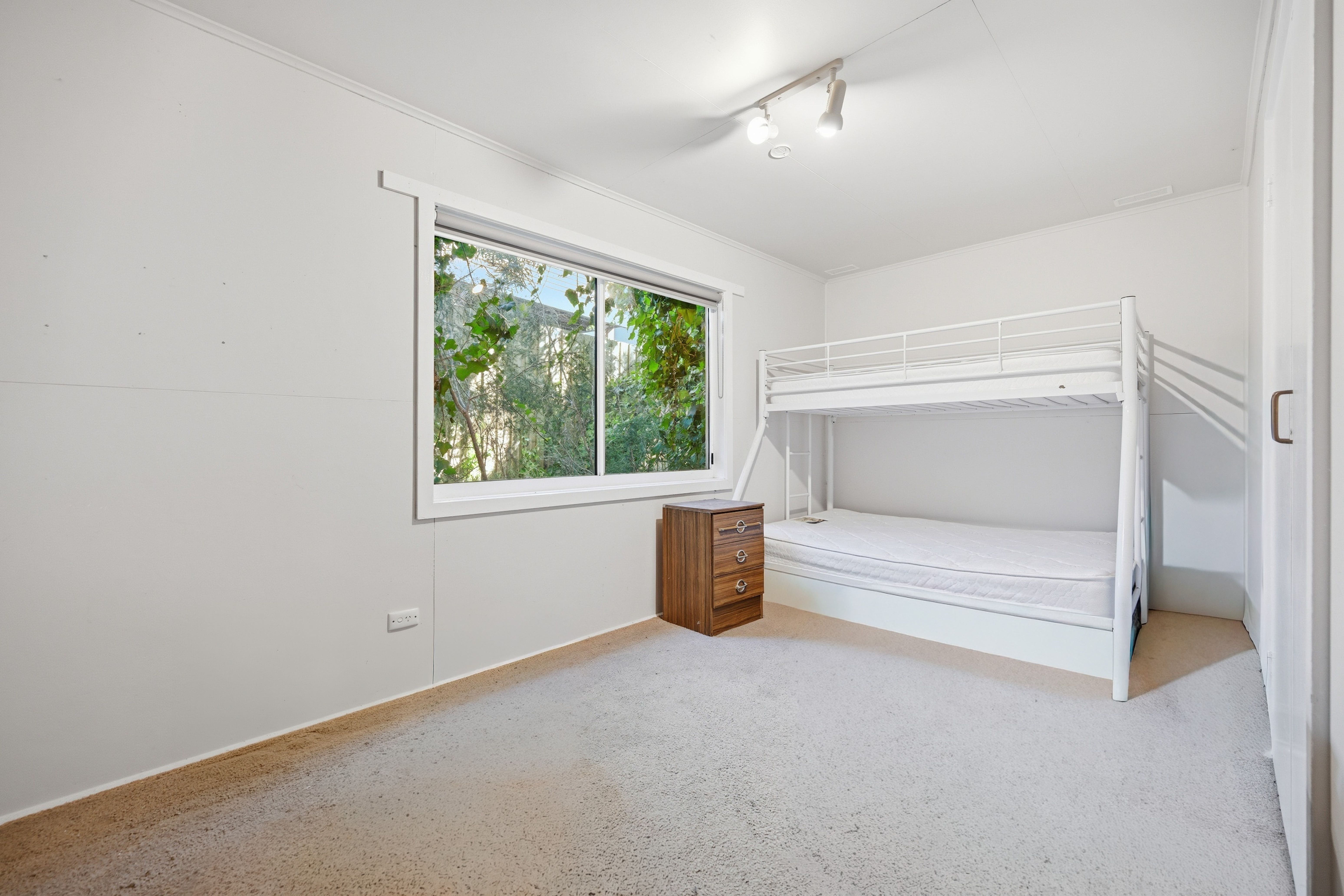 33 Abeckett Street — photo 13 of 16