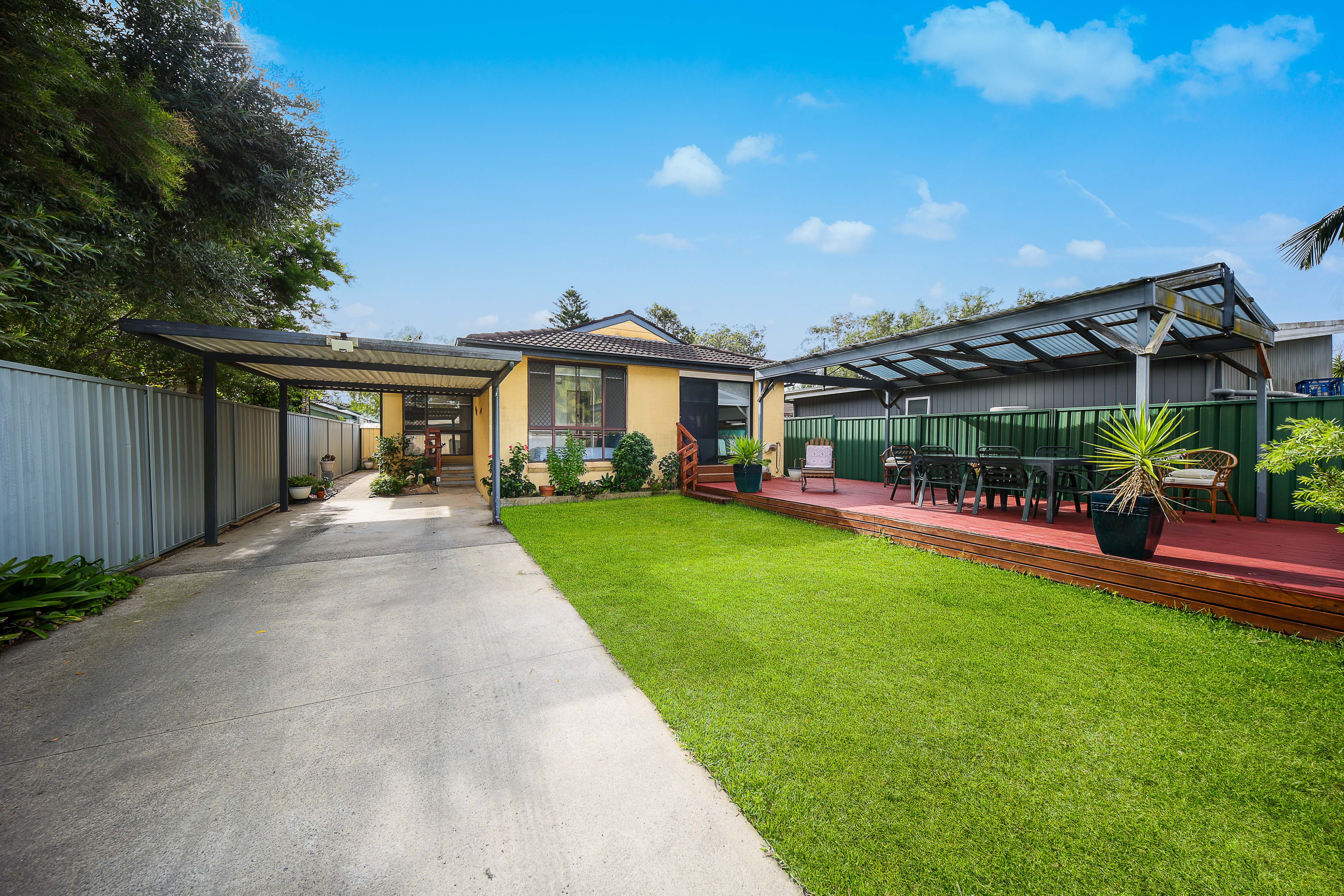 2/98 Brisbane Avenue — photo from Ray White Umina Beach