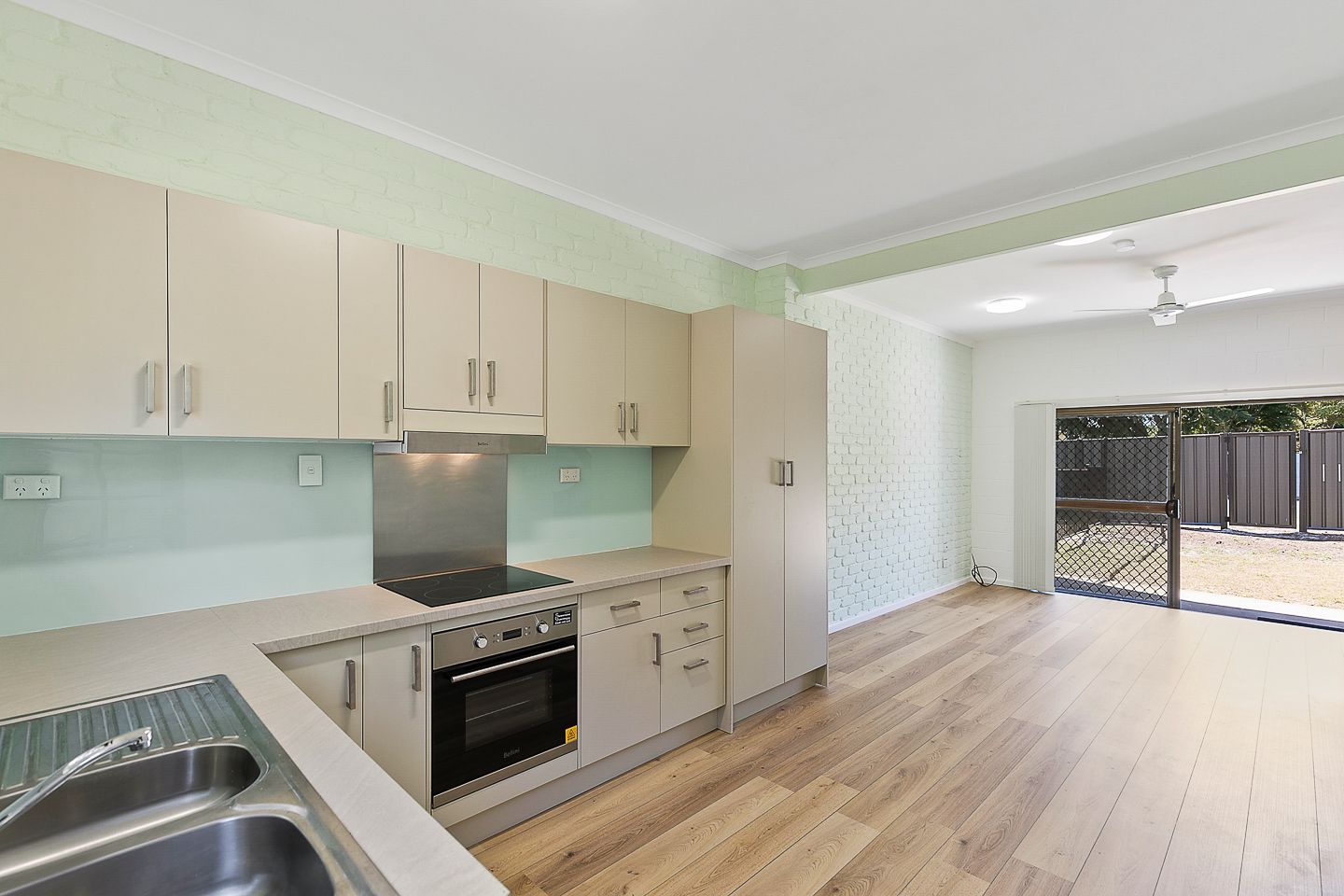 25 Hervey Street, Scarness QLD 4655