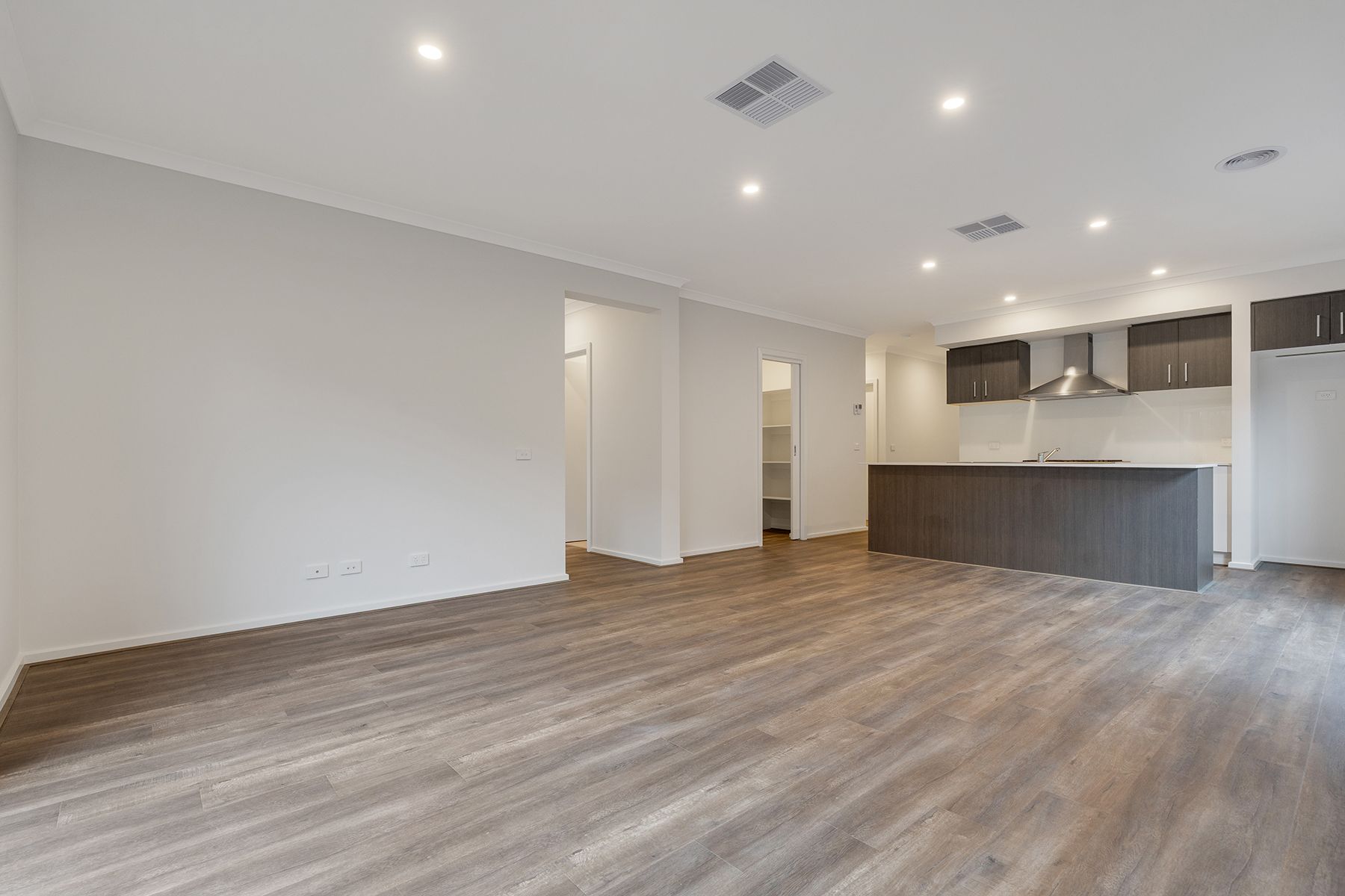 19 Ellendale Street, Mickleham, VIC 3064