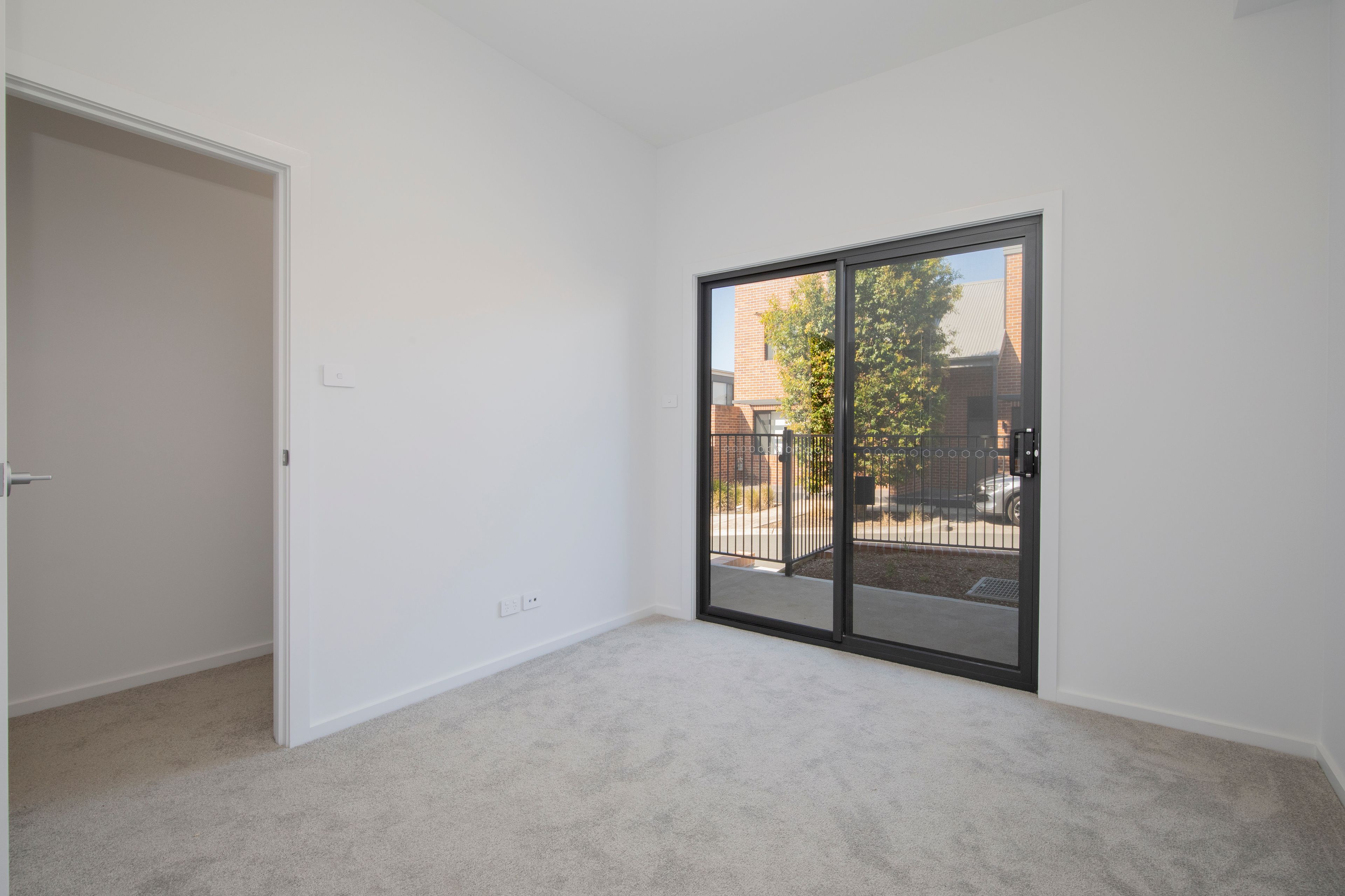 3/2 Corymbia Way — photo 8 of 16