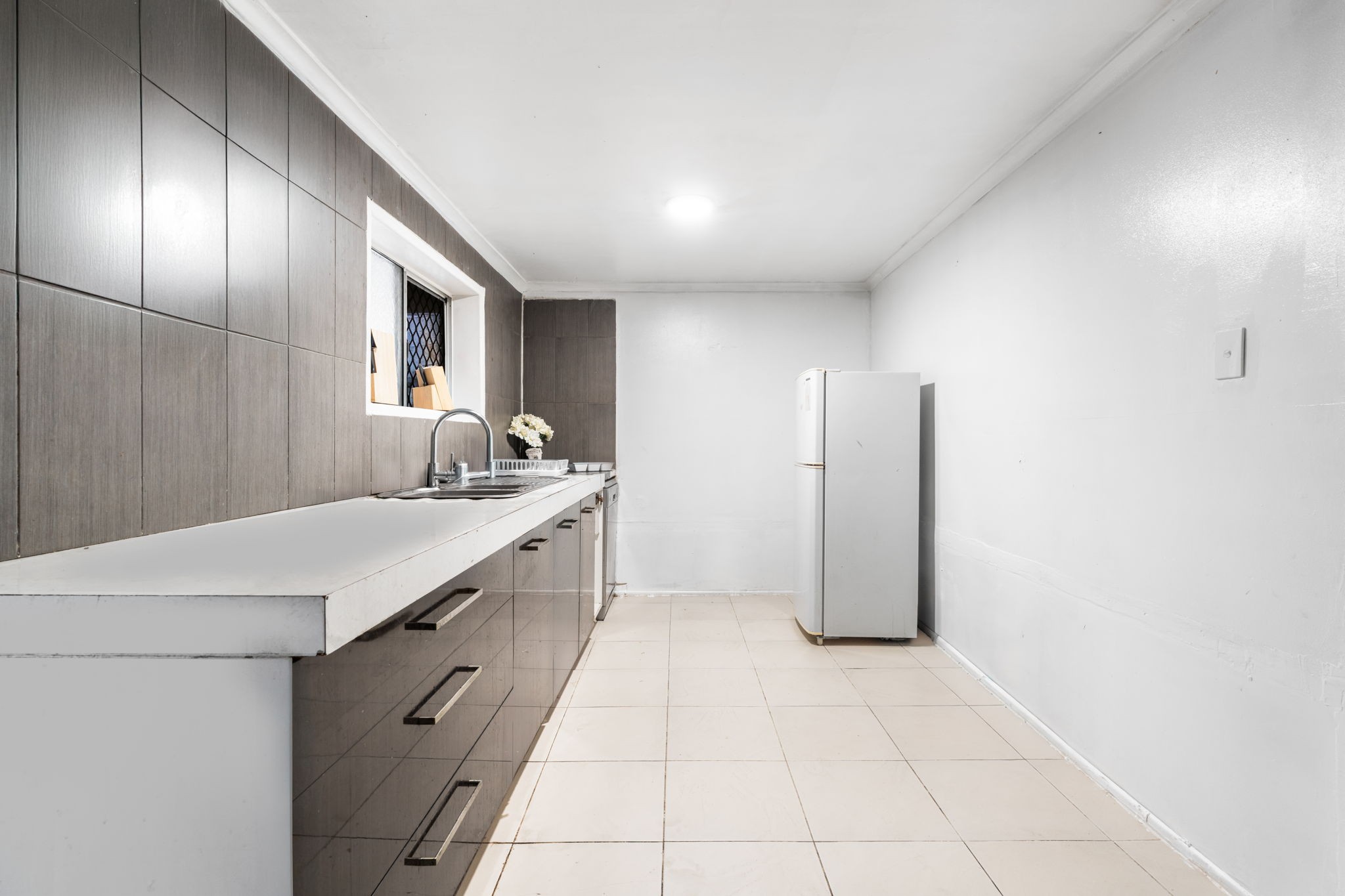 9 Bambil Street, Crestmead, QLD 4132