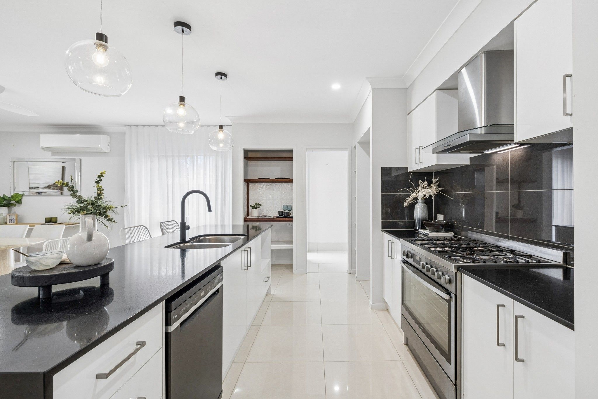 33A Osbourne Street — photo 6 of 19