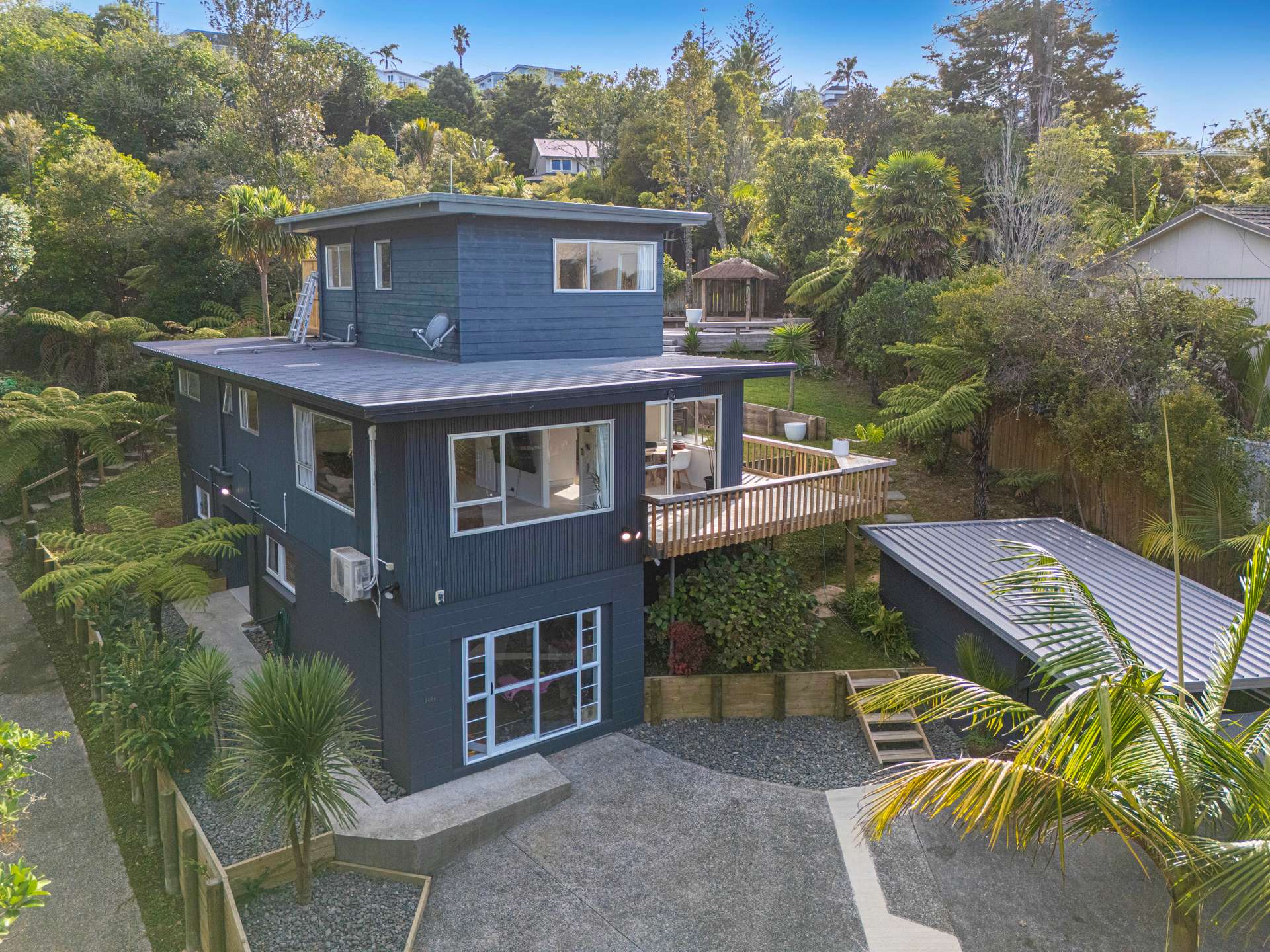806A Beach Road photo 3