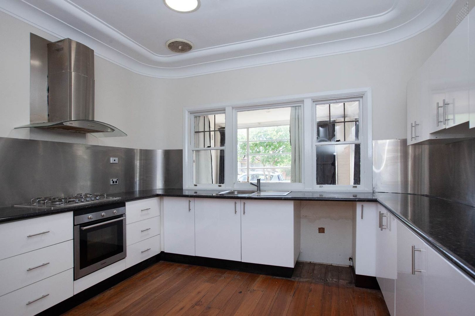 165 Kinghorne Street, Nowra, NSW 2541