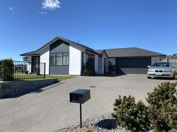 28 Glenpark Crescent photo 0